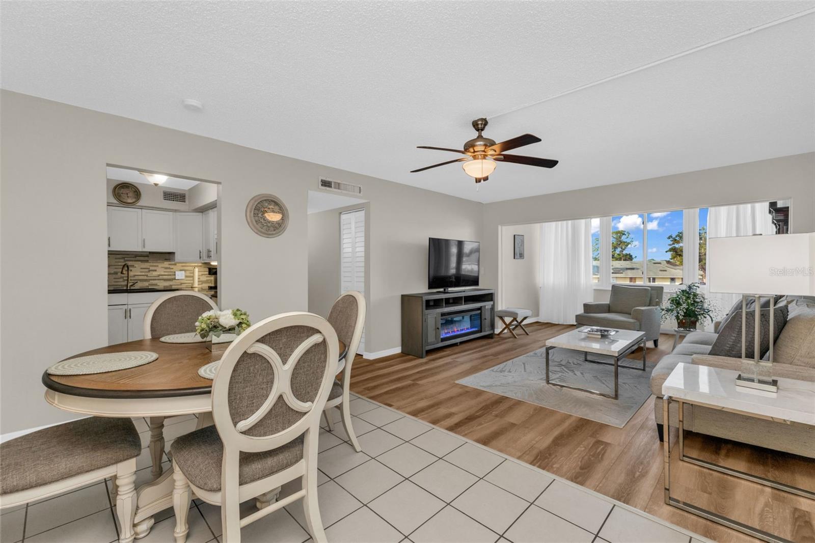 Image 4 of 25 For 2290 Aaron Street 213