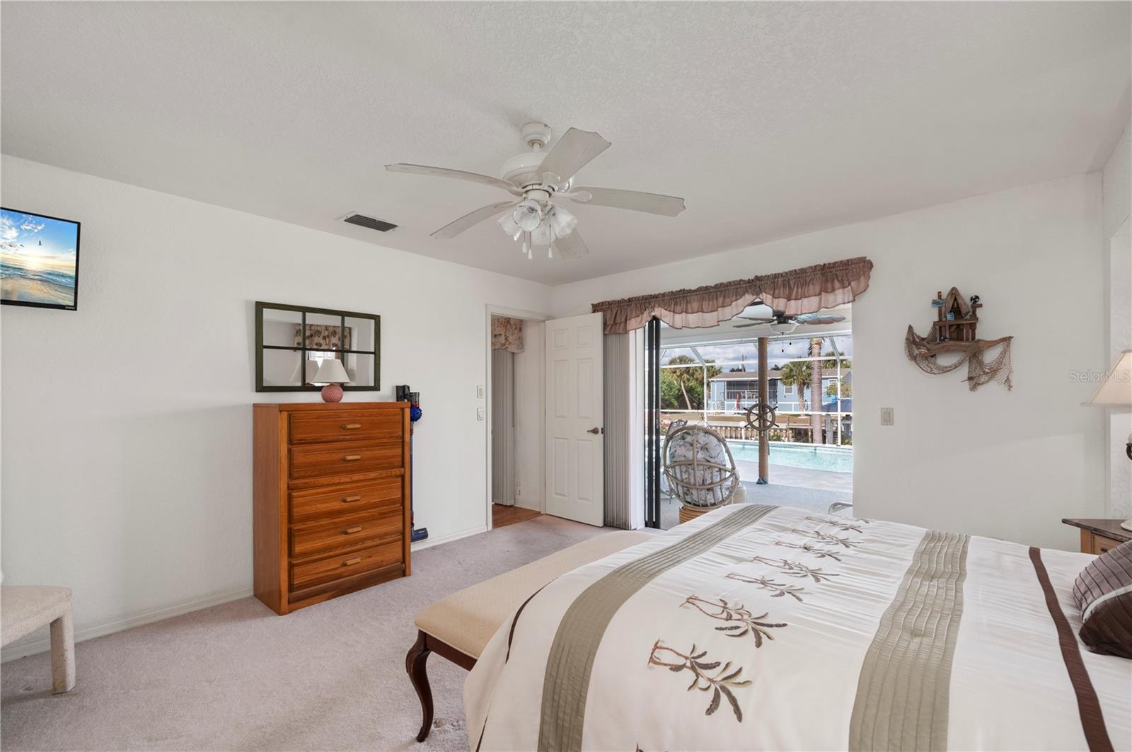 Image 32 of 67 For 750 Sturgeon Place