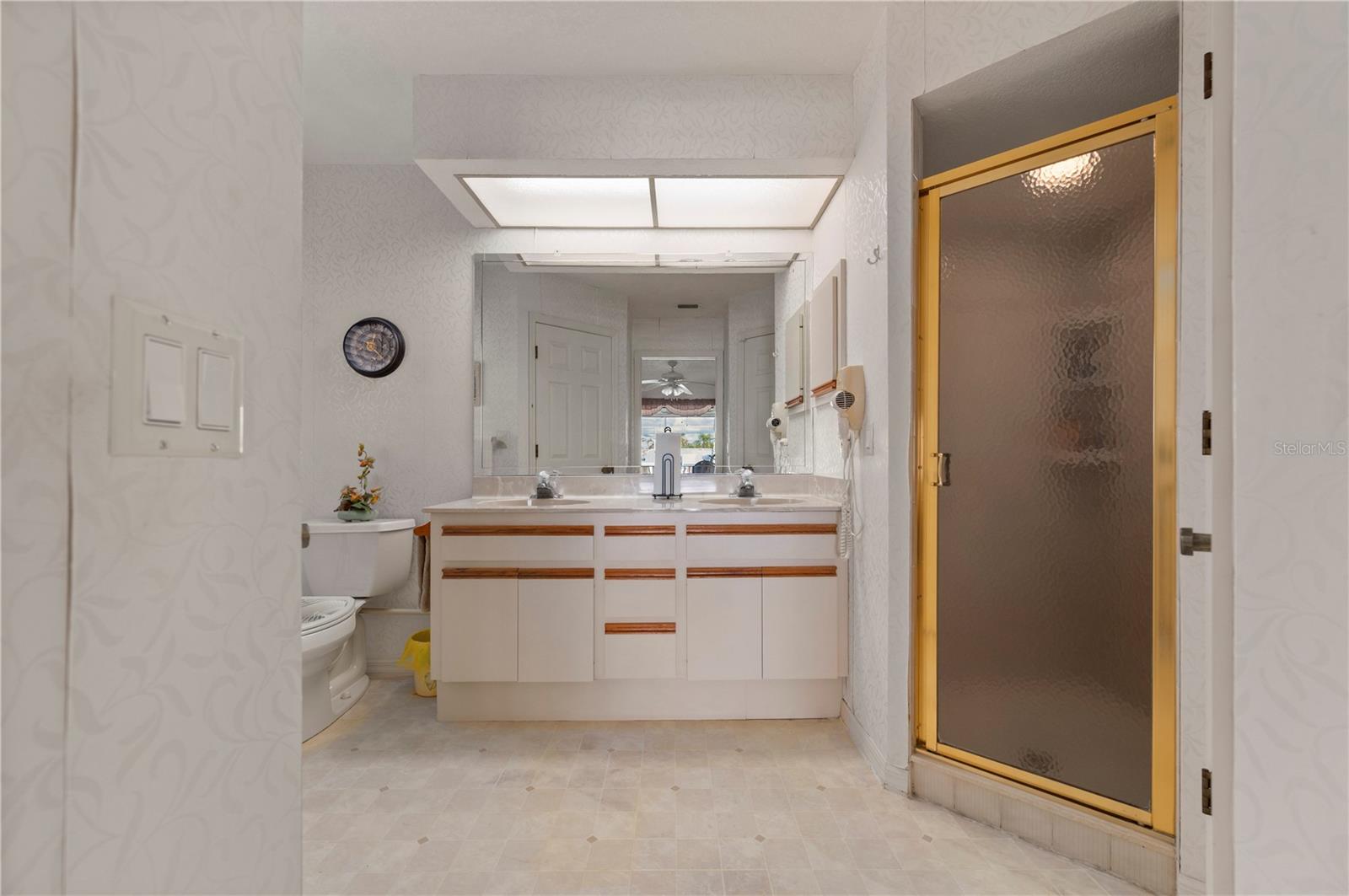 Image 35 of 67 For 750 Sturgeon Place