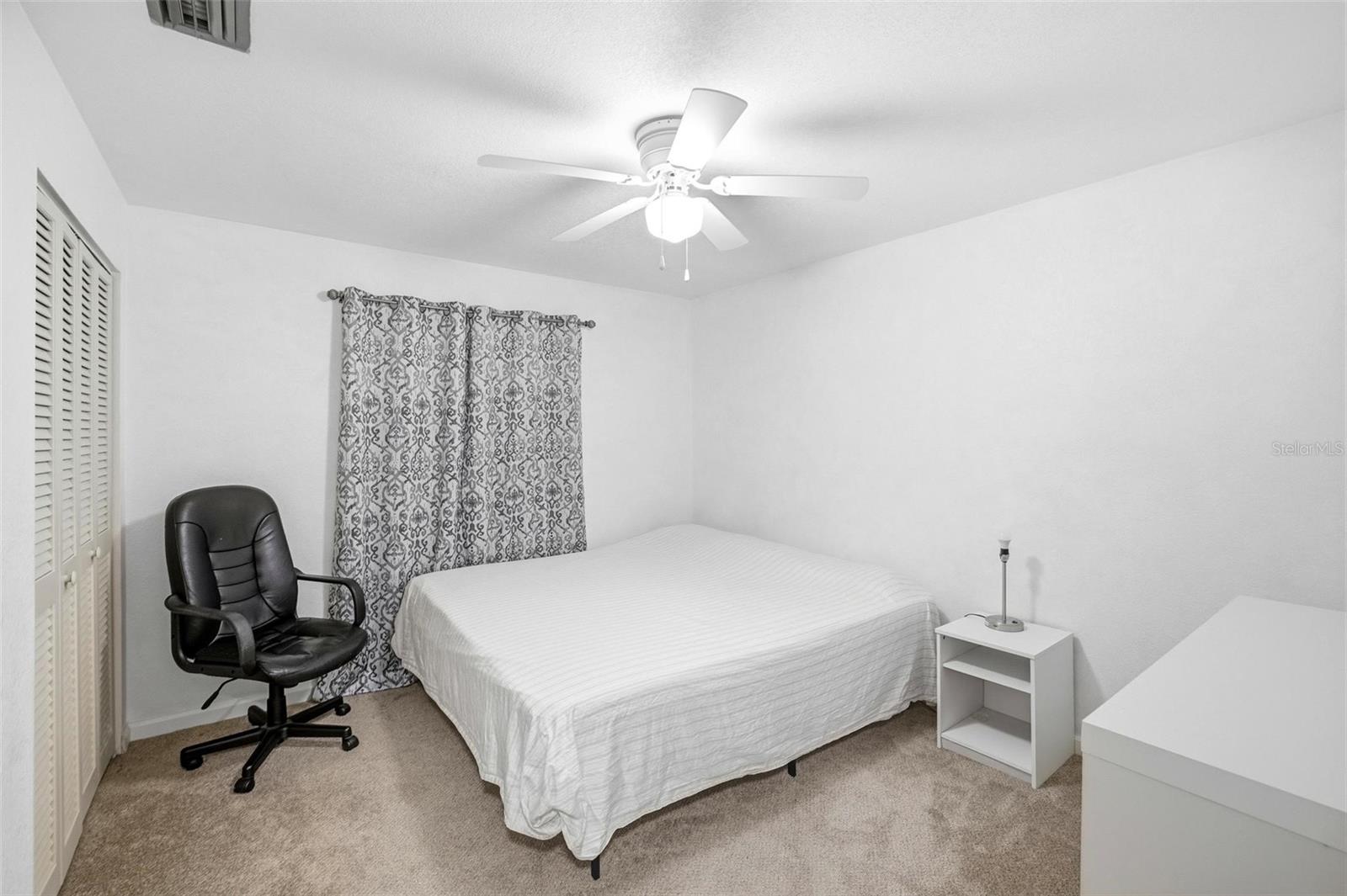 Image 19 of 30 For 24540 Harborview Road F1