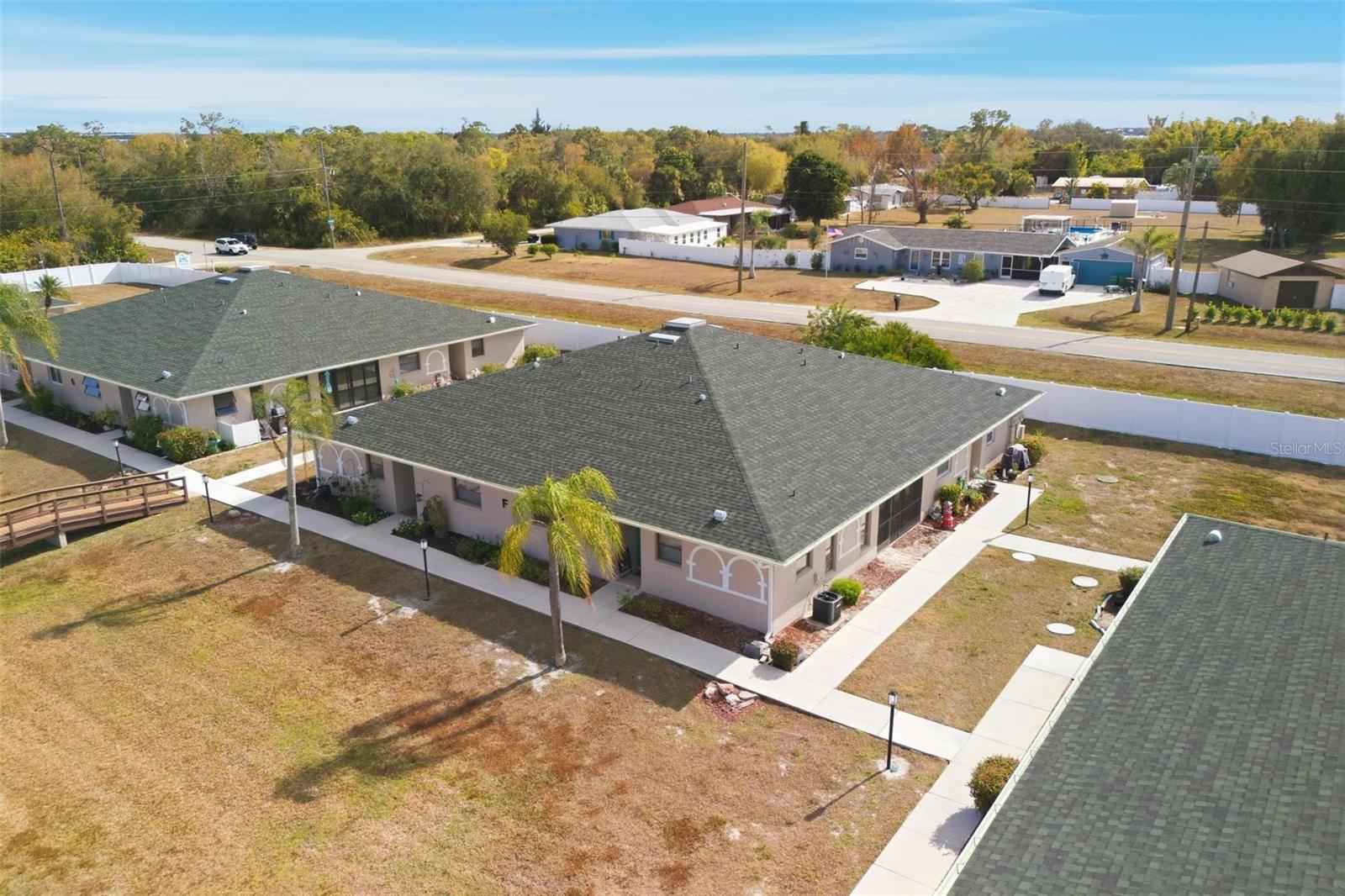 Image 25 of 30 For 24540 Harborview Road F1