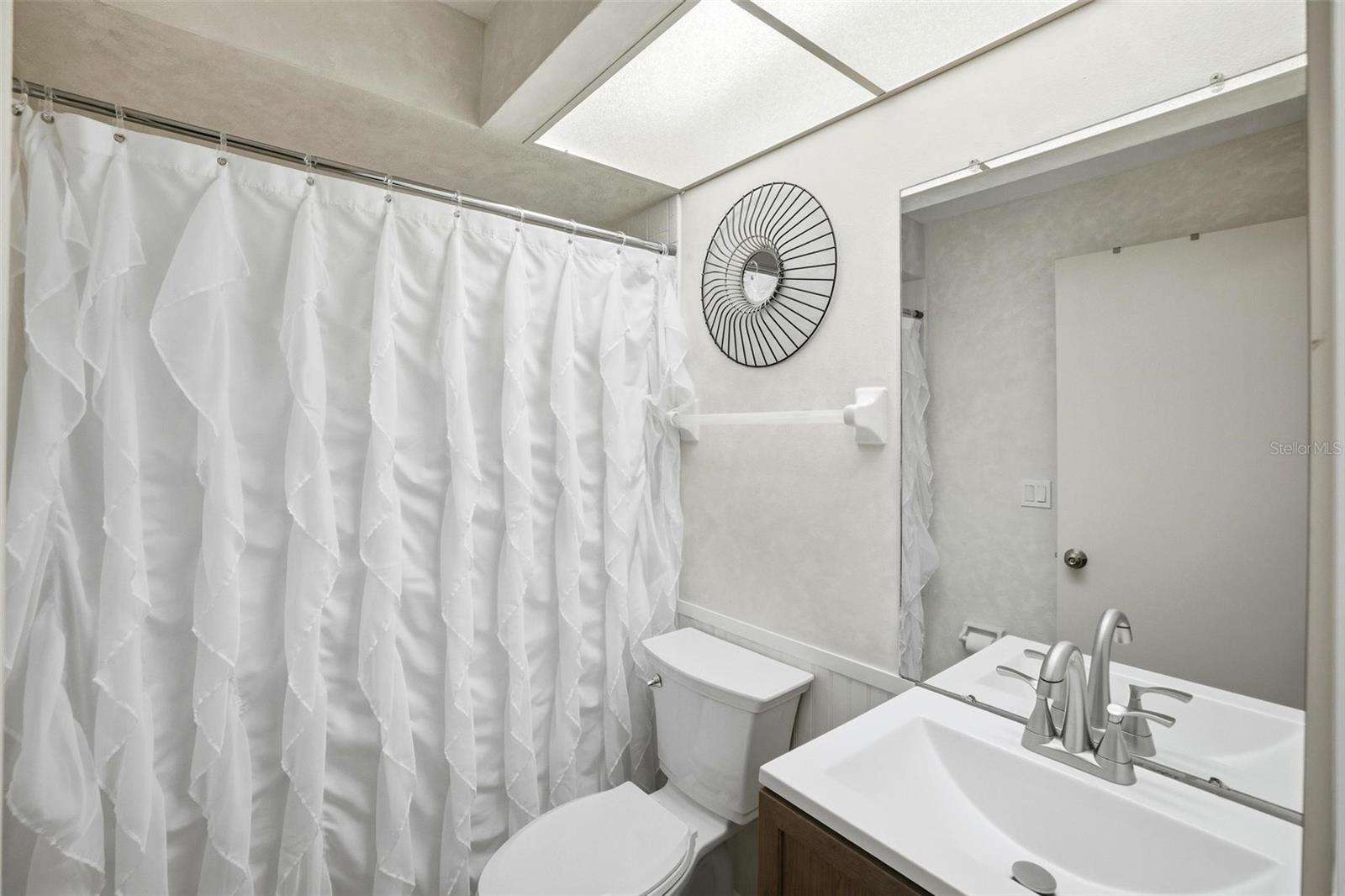 Image 26 of 30 For 24540 Harborview Road F1