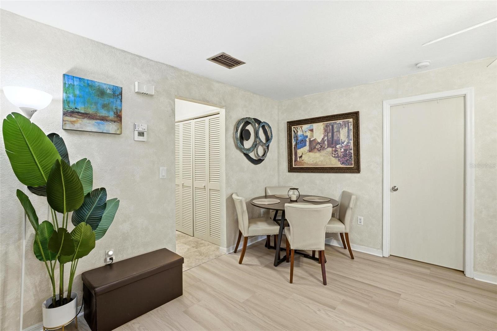 Image 6 of 30 For 24540 Harborview Road F1