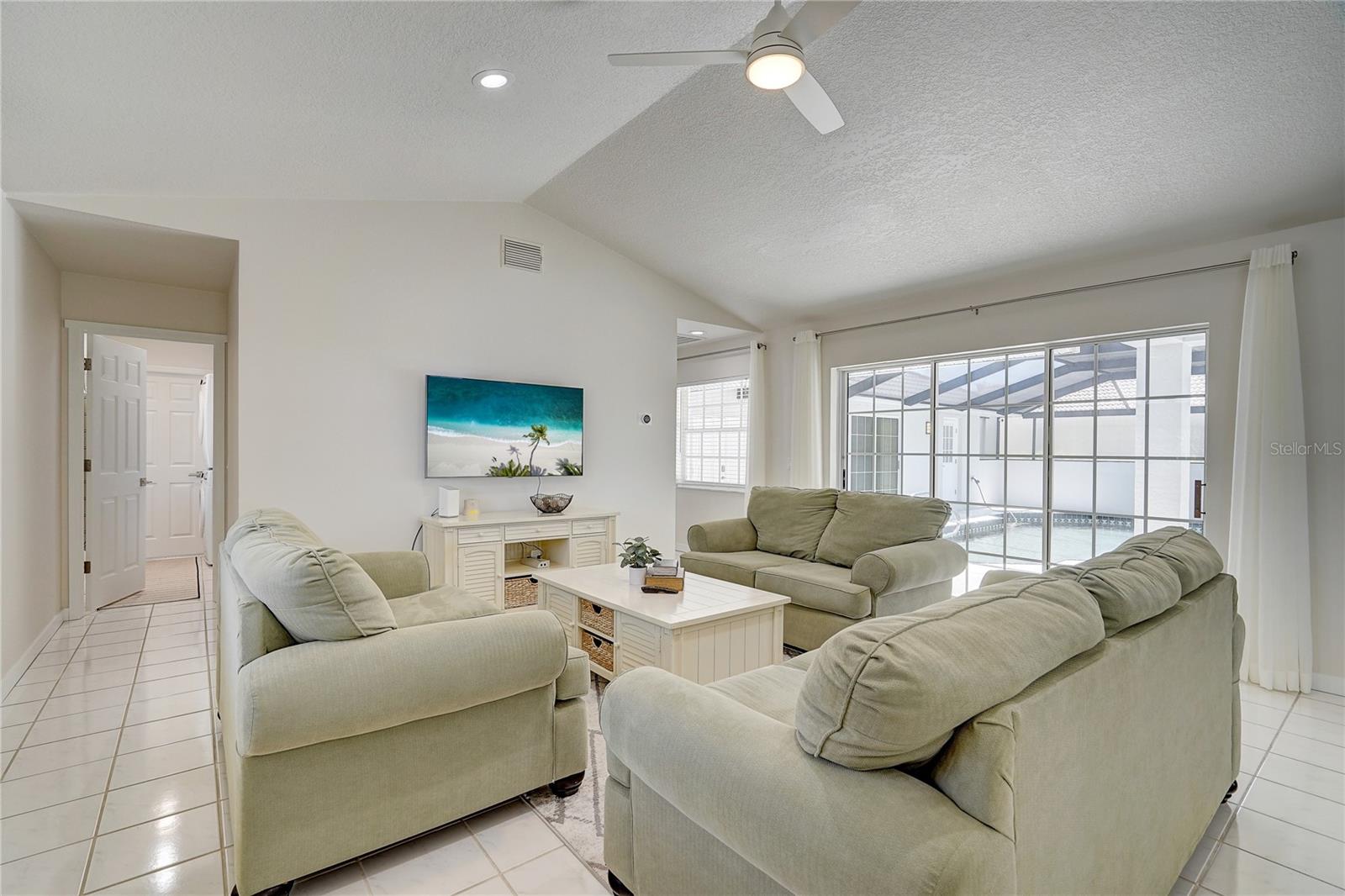 Image 23 of 53 For 4030 Cape Haze Drive