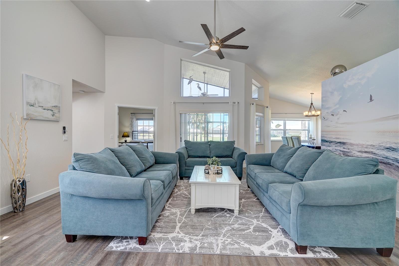 Image 32 of 53 For 4030 Cape Haze Drive