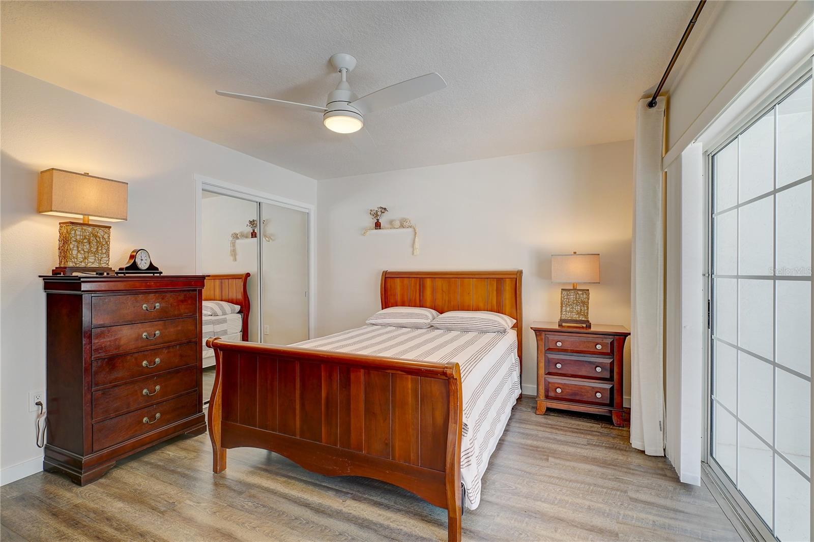 Image 33 of 53 For 4030 Cape Haze Drive