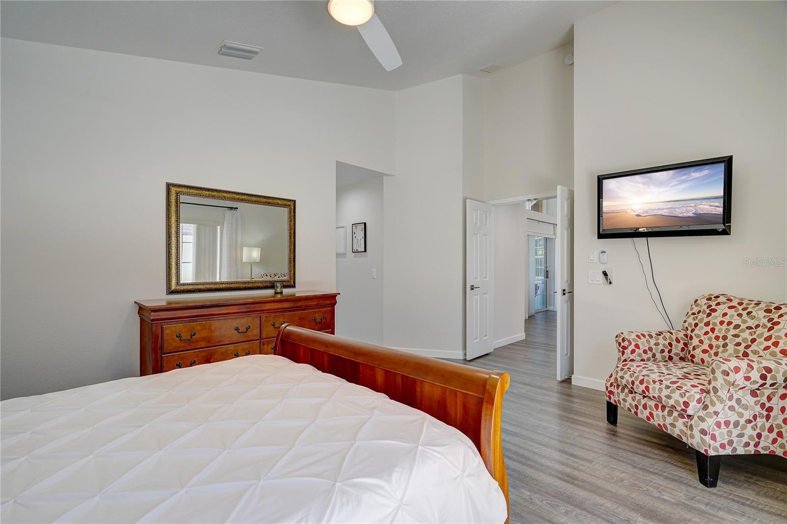 Image 34 of 53 For 4030 Cape Haze Drive