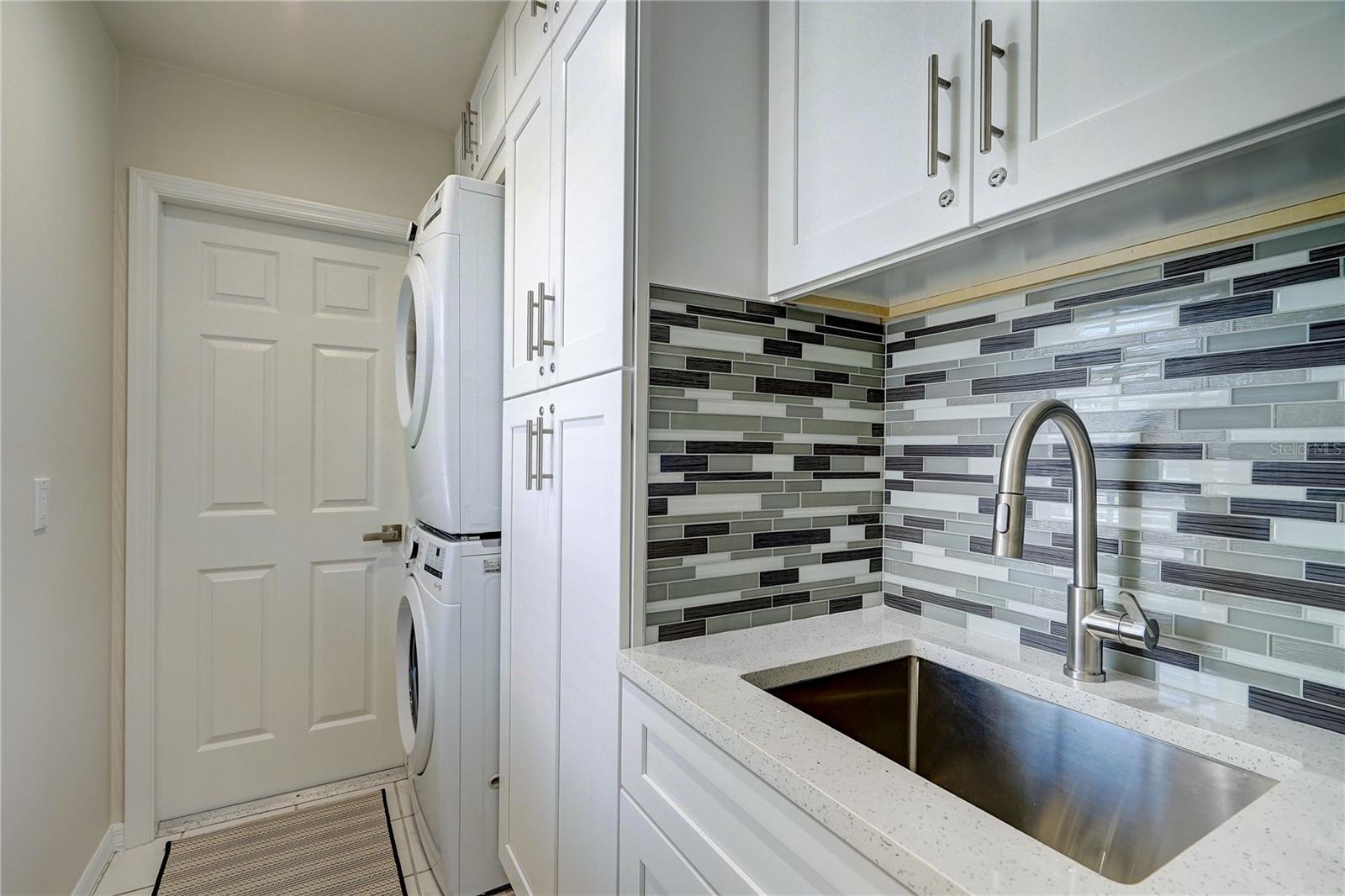 Image 39 of 53 For 4030 Cape Haze Drive