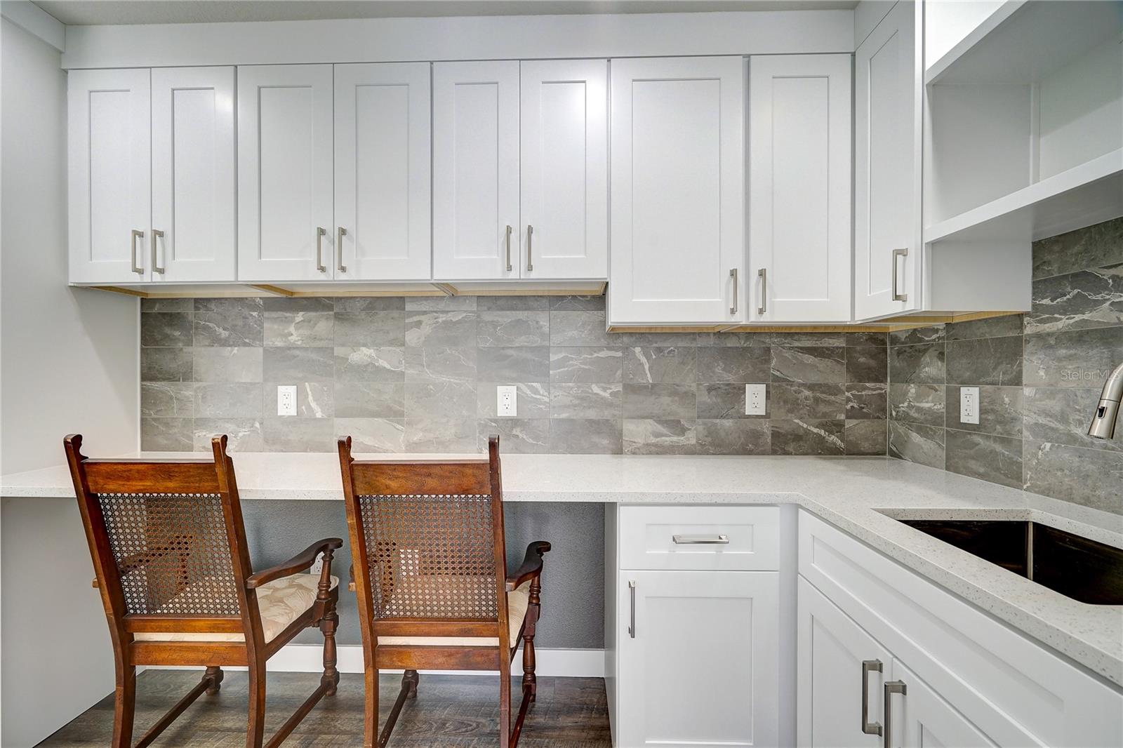 Image 9 of 53 For 4030 Cape Haze Drive