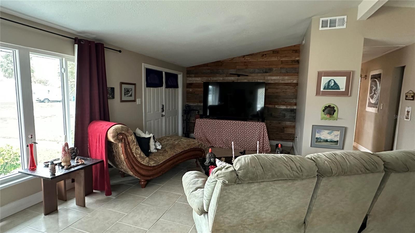 Image 4 of 22 For 1614 Noble Terrace