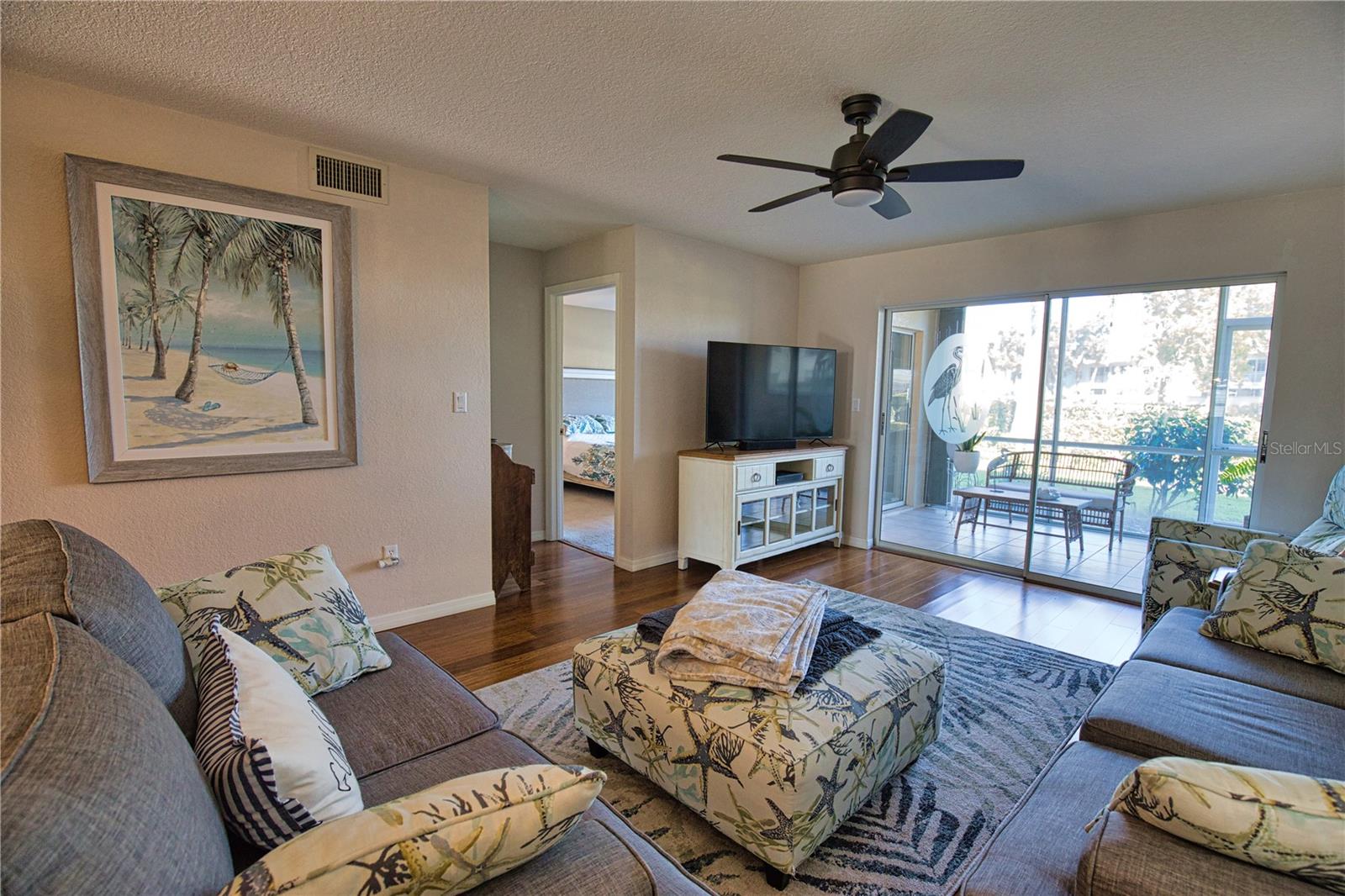 Image 15 of 40 For 5725 Greenwood Avenue 3103