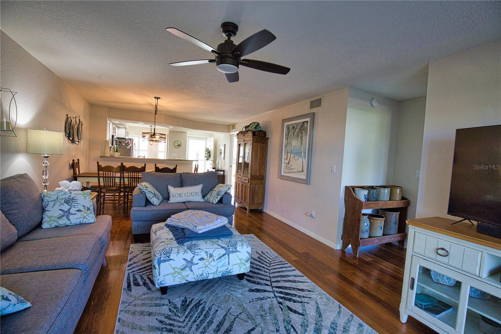 Image 18 of 40 For 5725 Greenwood Avenue 3103