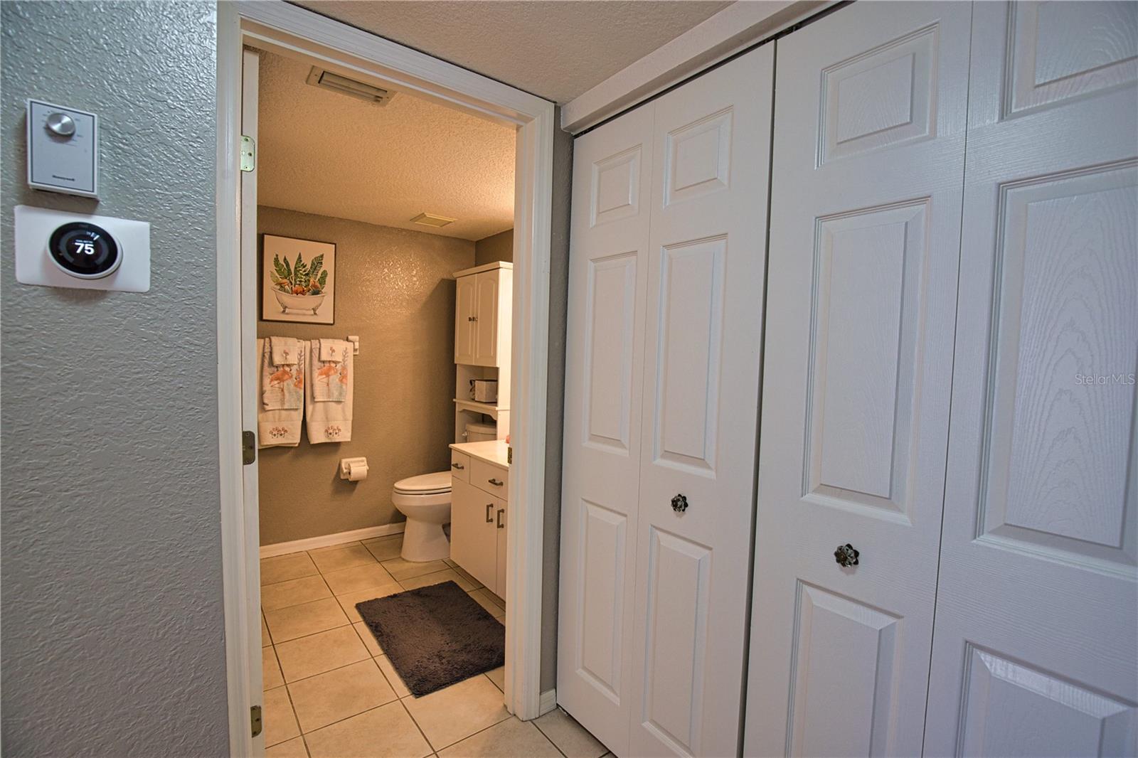 Image 21 of 40 For 5725 Greenwood Avenue 3103