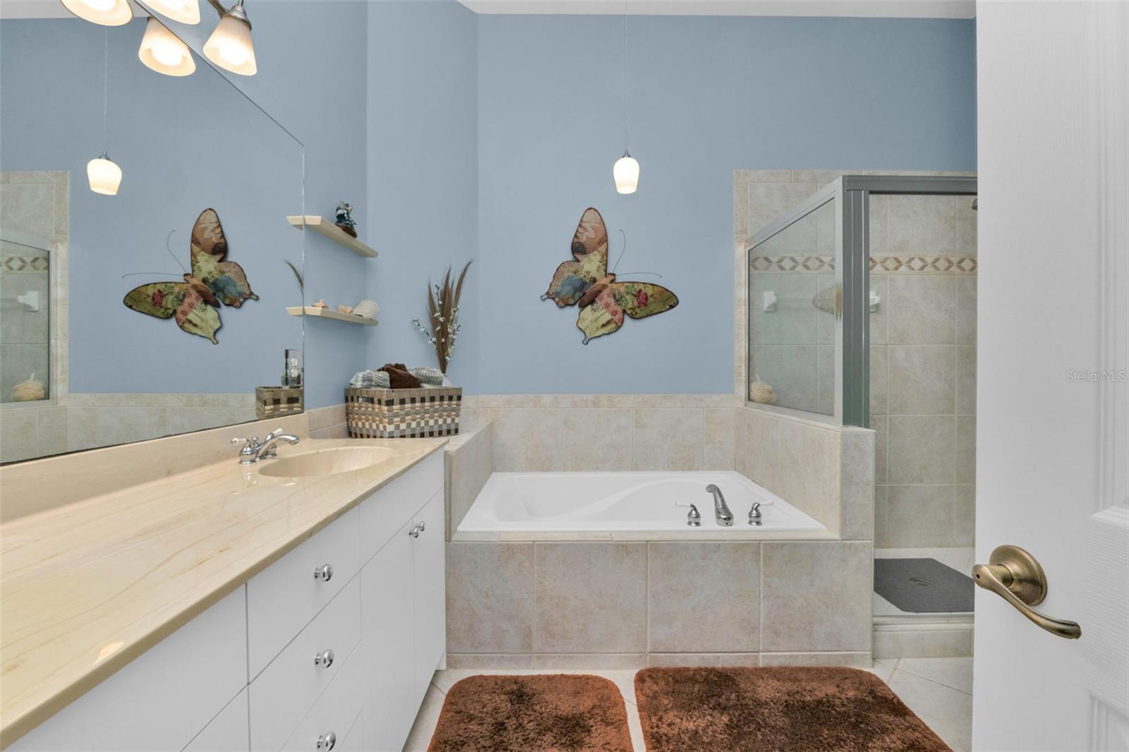 Image 23 of 62 For 3353 Grand Vista Court 203