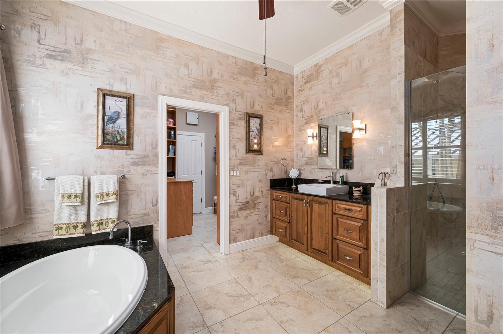 Image 39 of 80 For 48 Colony Point Drive