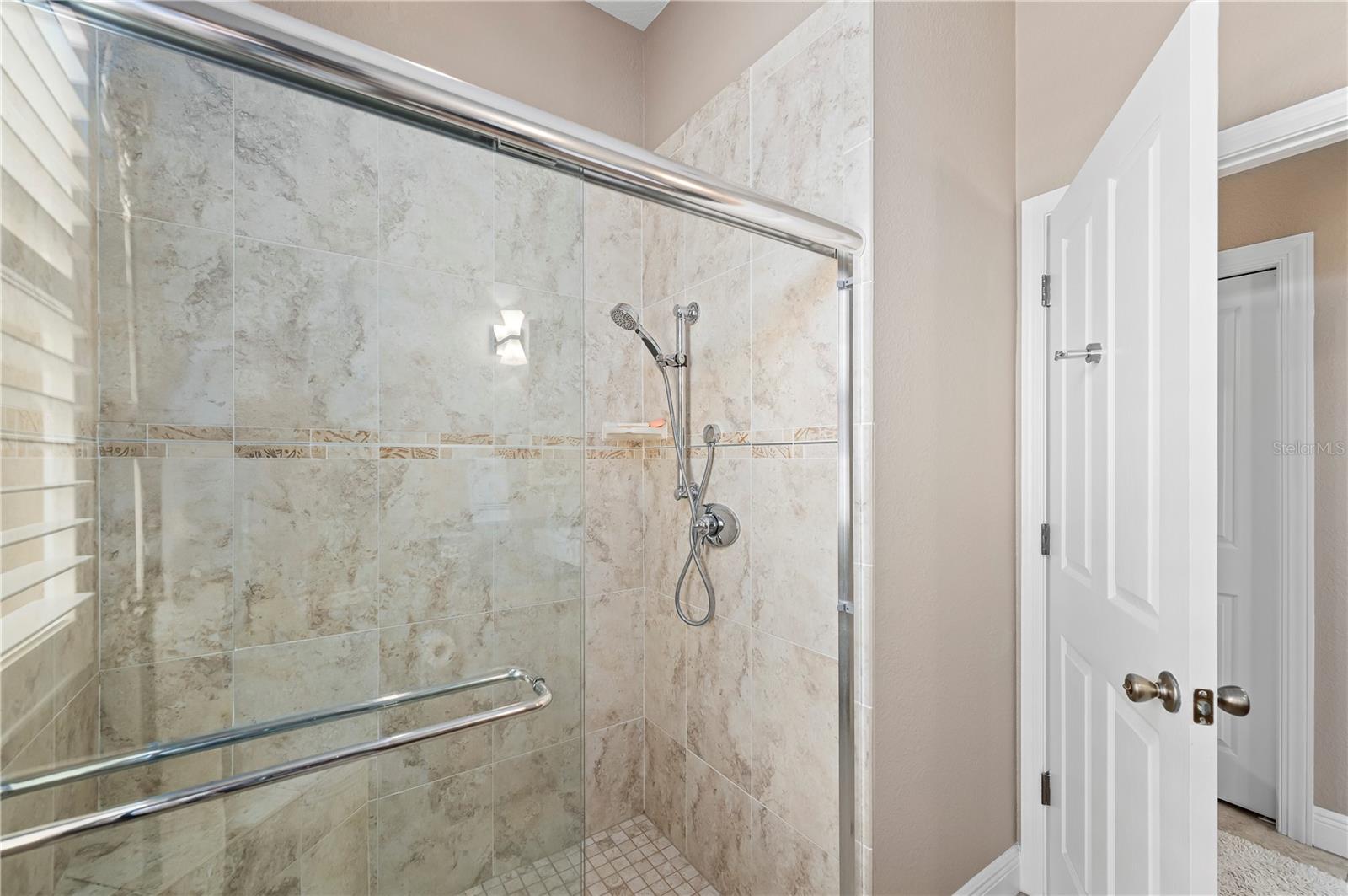 Image 46 of 80 For 48 Colony Point Drive