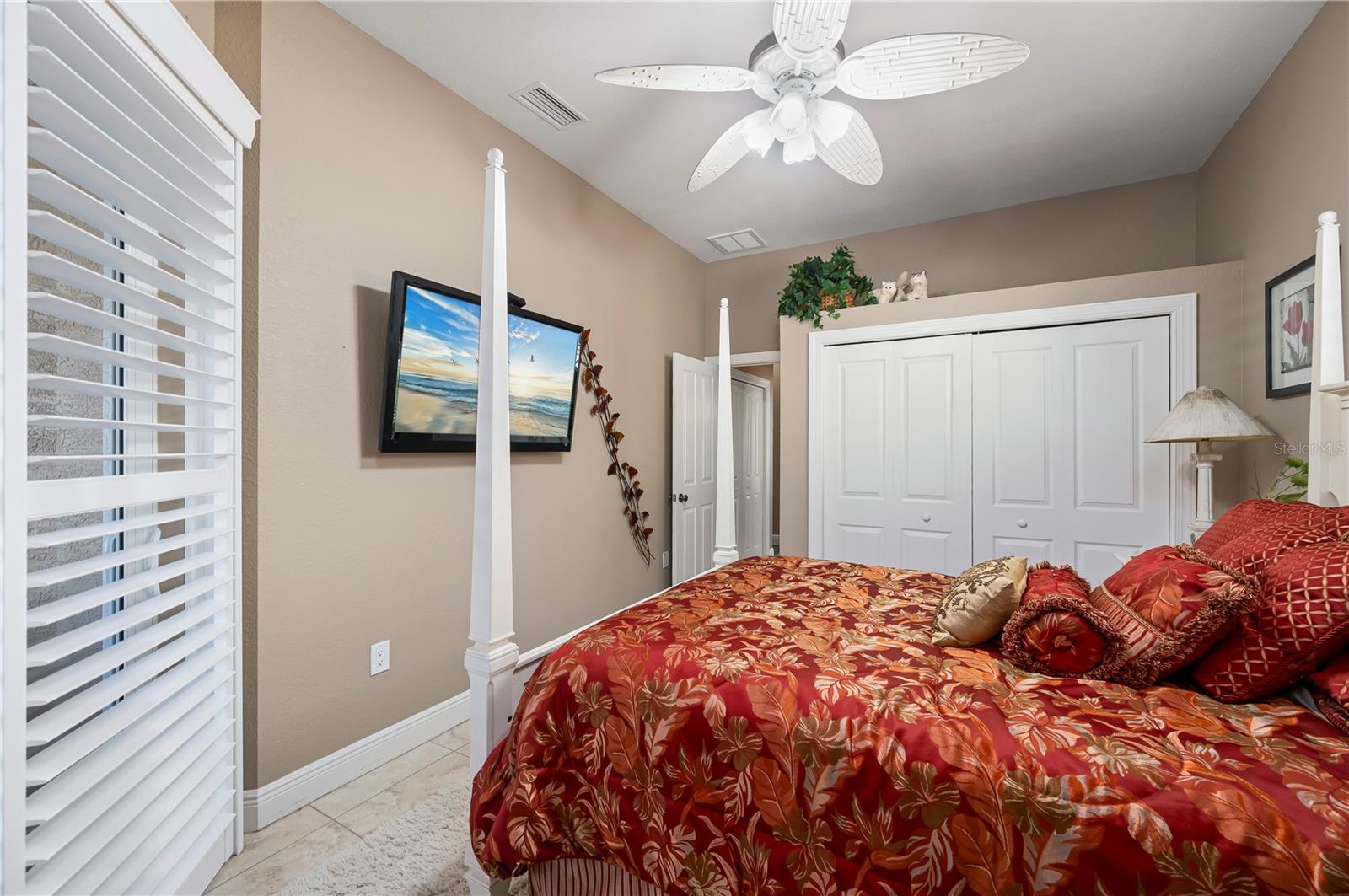 Image 49 of 80 For 48 Colony Point Drive