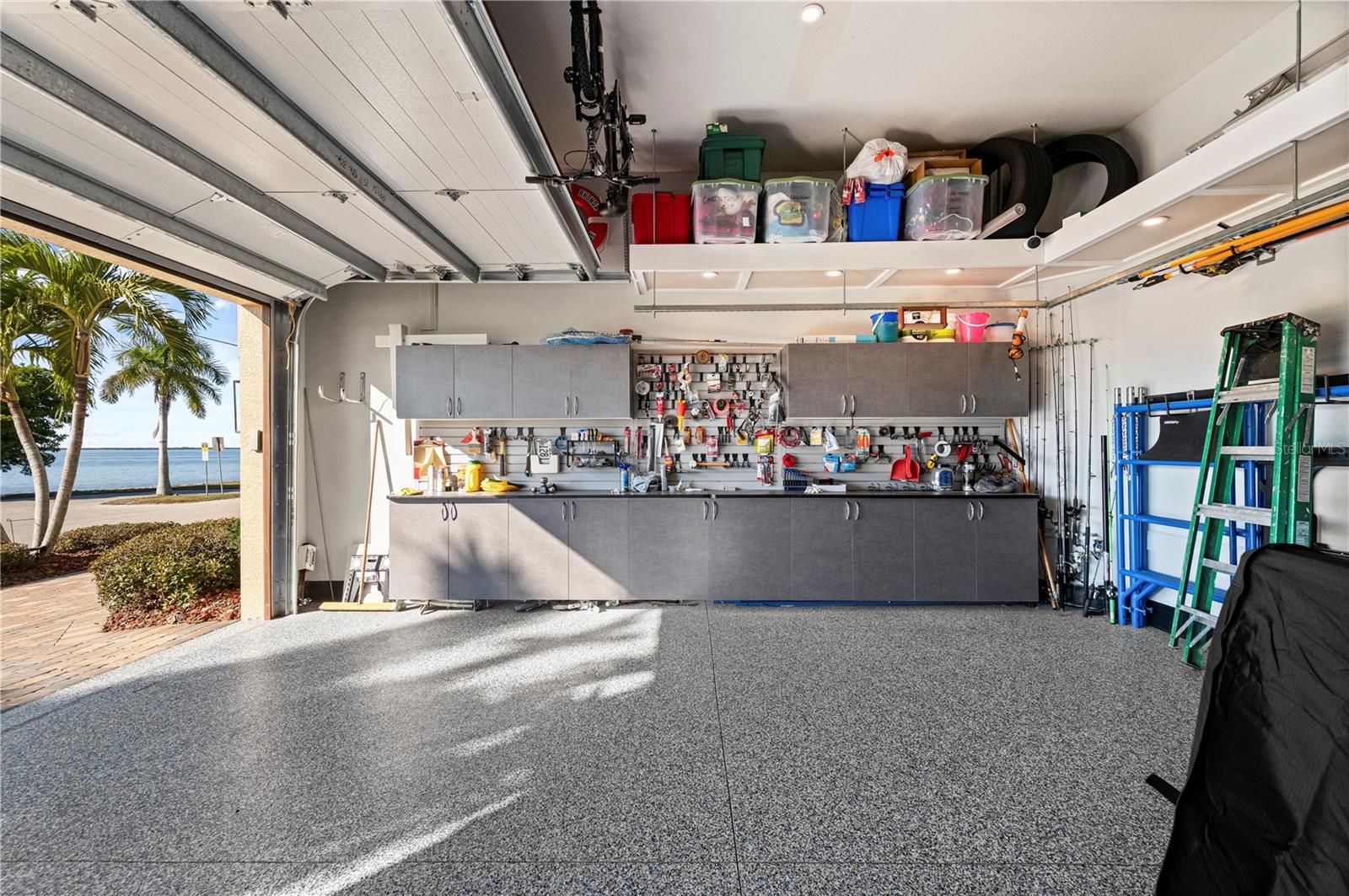 Image 54 of 80 For 48 Colony Point Drive