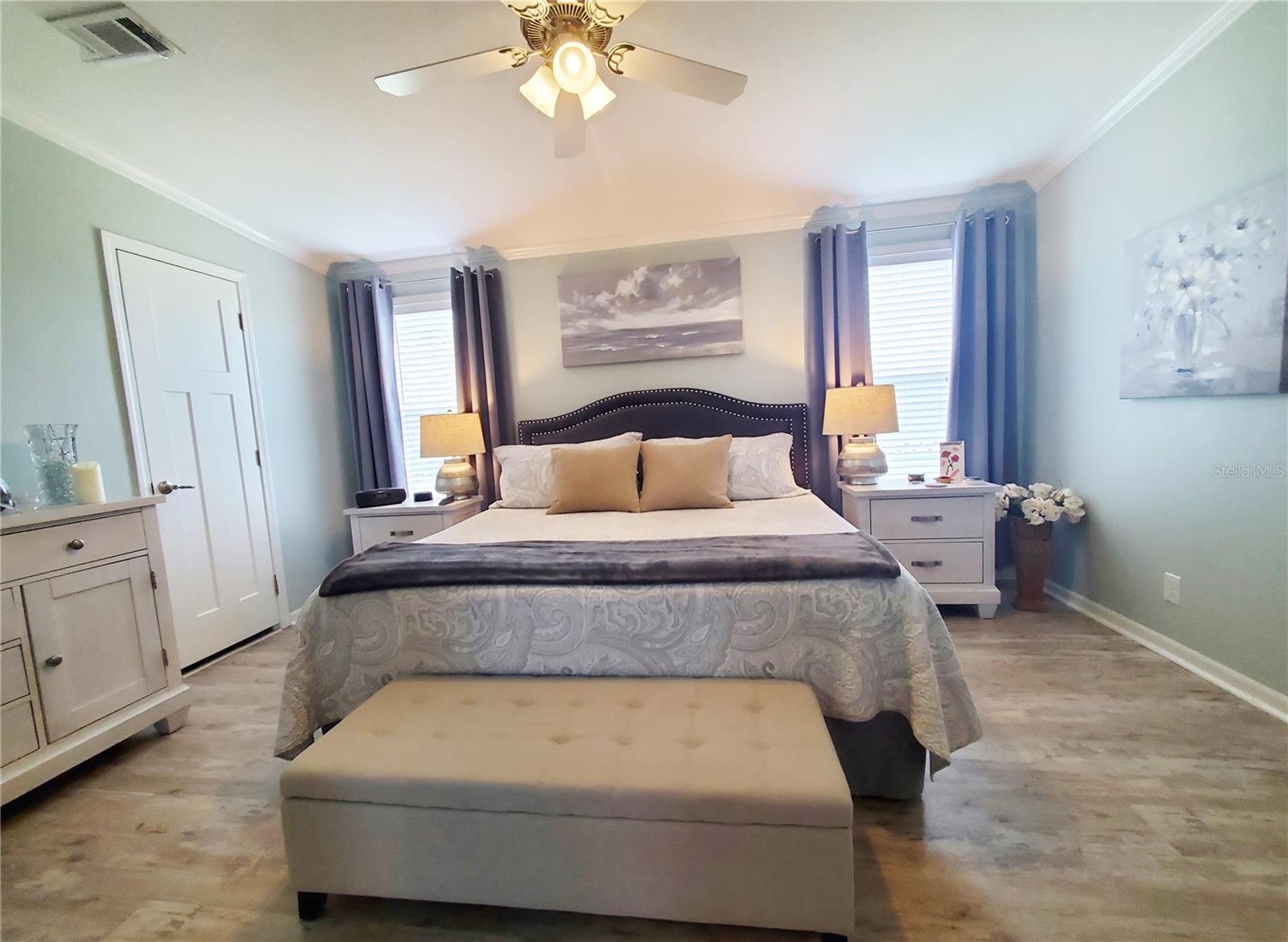 Image 12 of 20 For 701 Aqui Esta  156