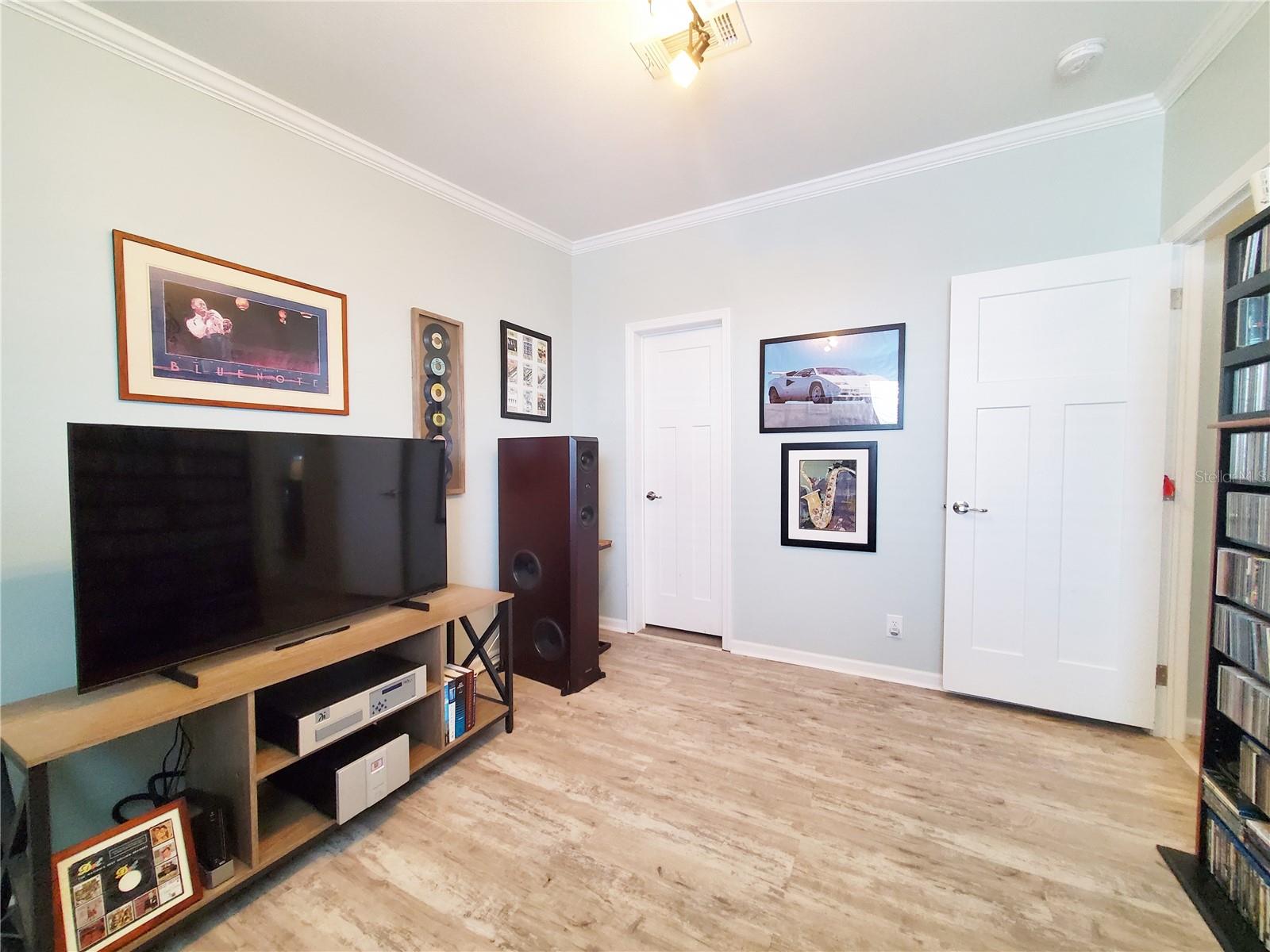 Image 16 of 20 For 701 Aqui Esta  156