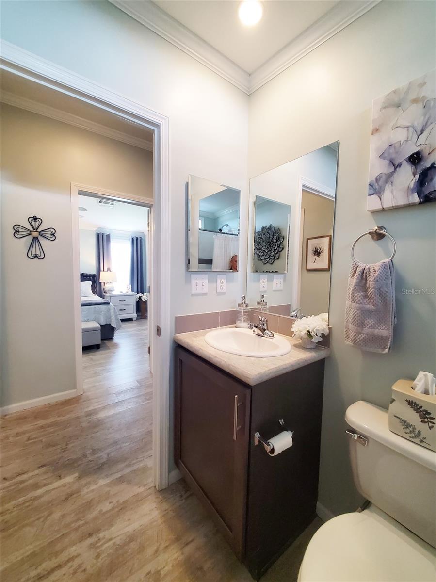 Image 19 of 20 For 701 Aqui Esta  156