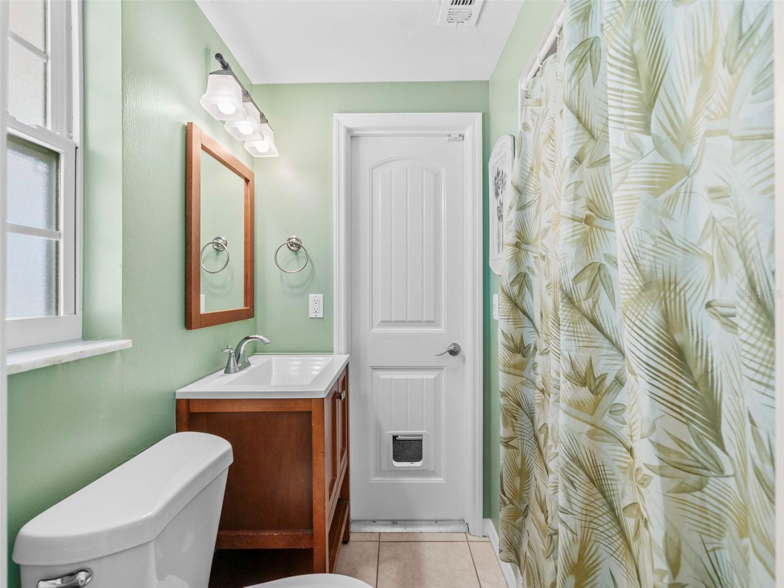 Image 30 of 49 For 1191 Manor Road