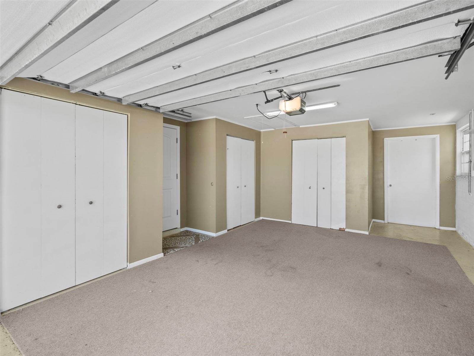 Image 34 of 49 For 1191 Manor Road