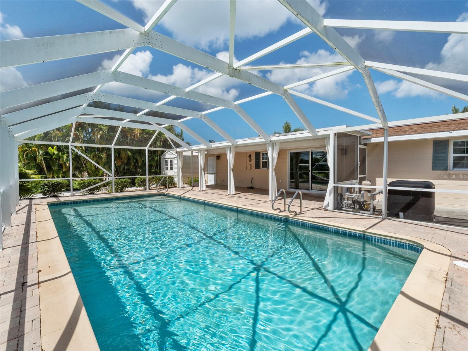 Image 38 of 49 For 1191 Manor Road