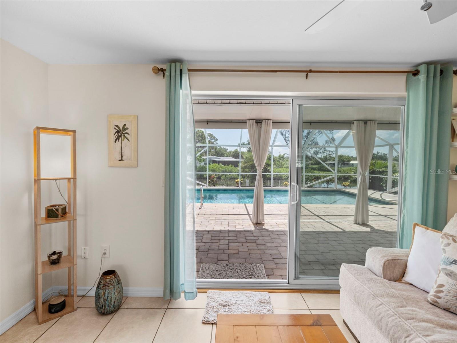 Image 7 of 49 For 1191 Manor Road