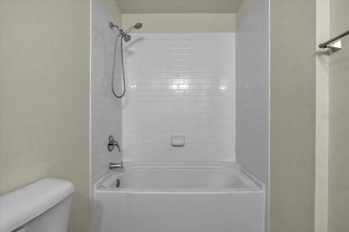 Image 28 of 53 For 18266 Minorea Lane