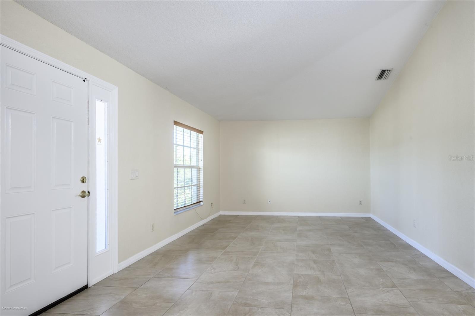 Image 16 of 40 For 311 Goiana Street