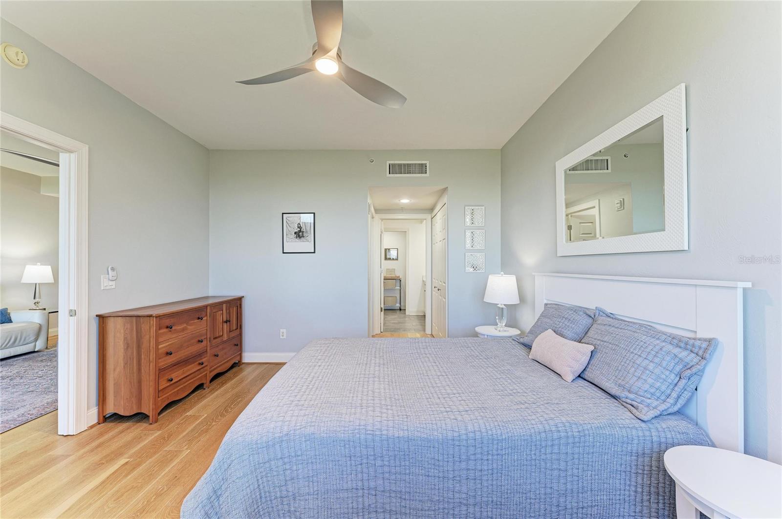 Image 15 of 40 For 3191 Matecumbe Key Road 307