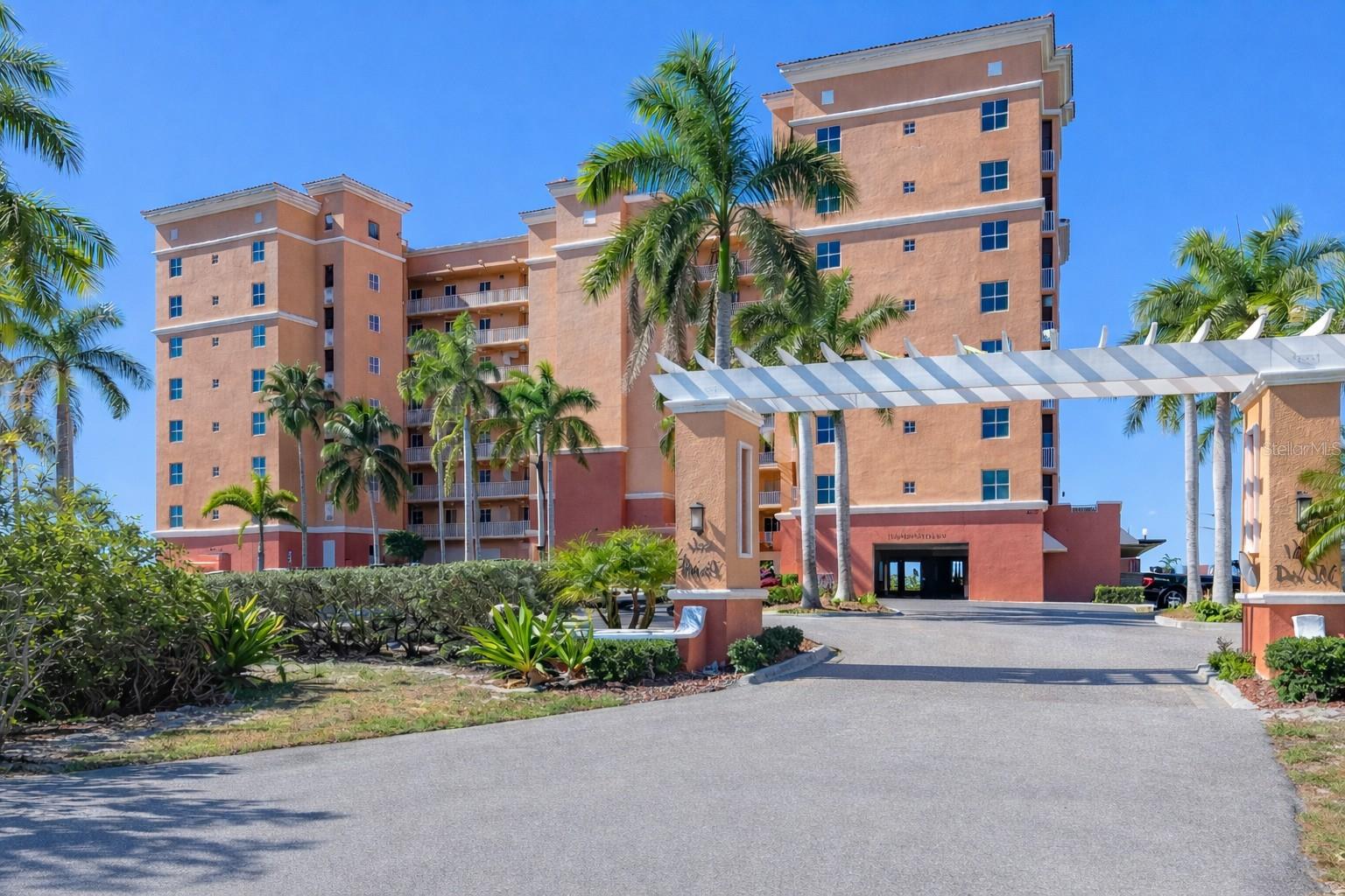 Image 2 of 40 For 3191 Matecumbe Key Road 307