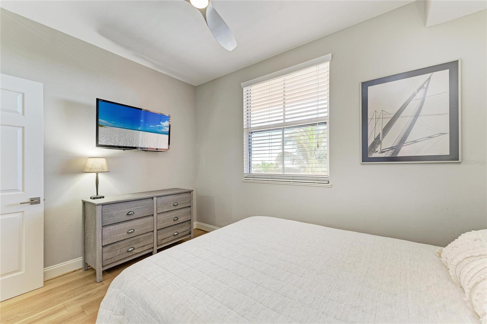 Image 22 of 40 For 3191 Matecumbe Key Road 307