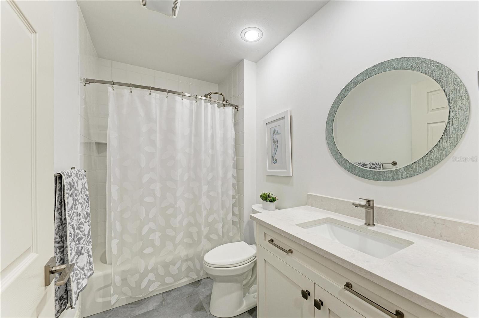 Image 23 of 40 For 3191 Matecumbe Key Road 307