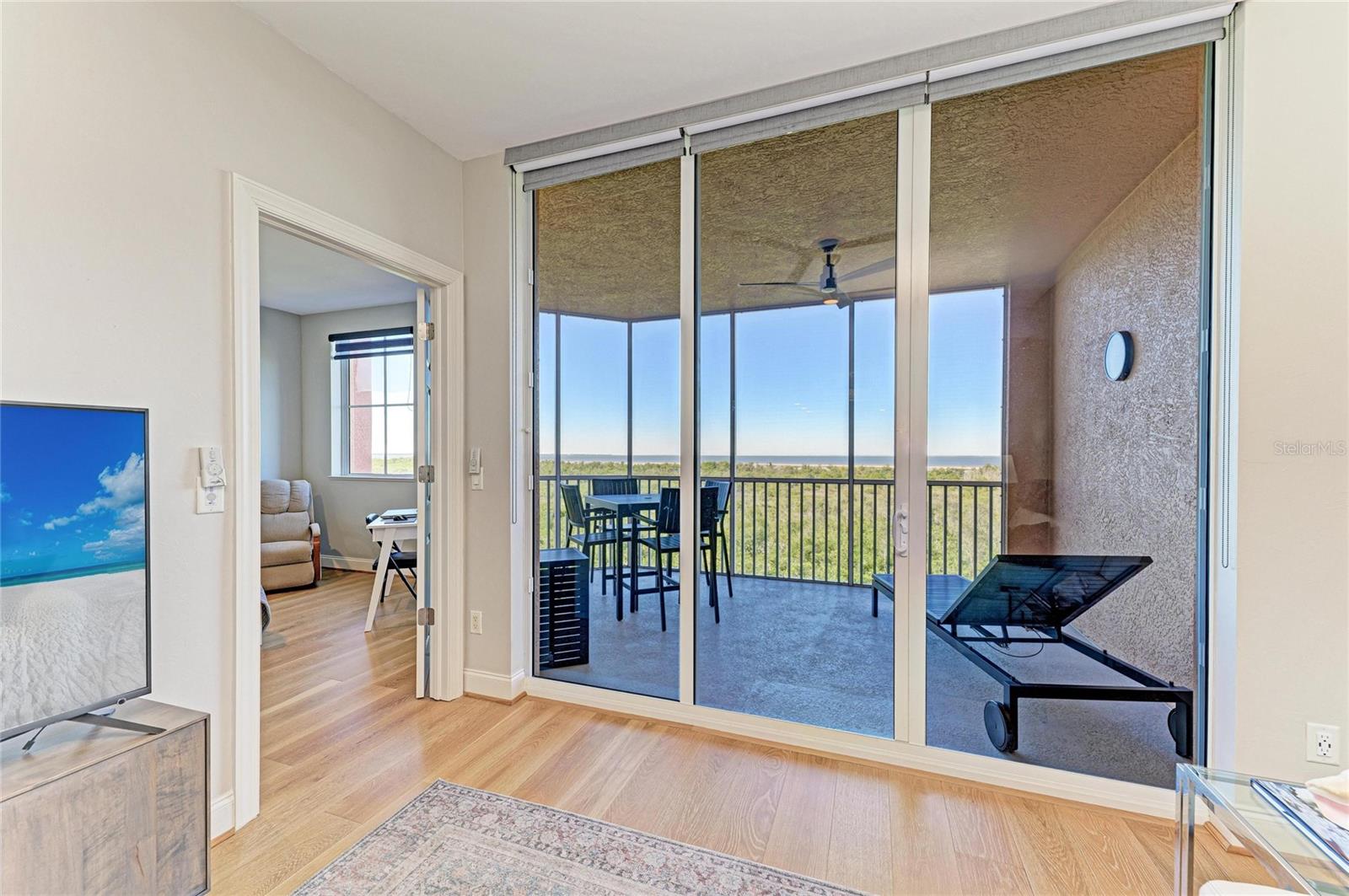 Image 25 of 40 For 3191 Matecumbe Key Road 307