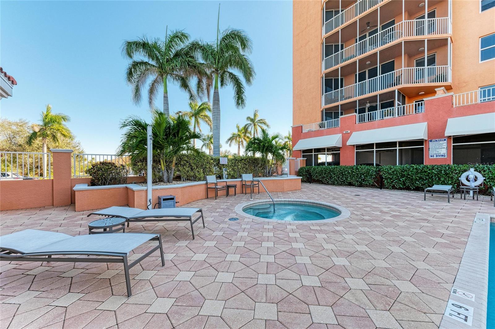 Image 35 of 40 For 3191 Matecumbe Key Road 307