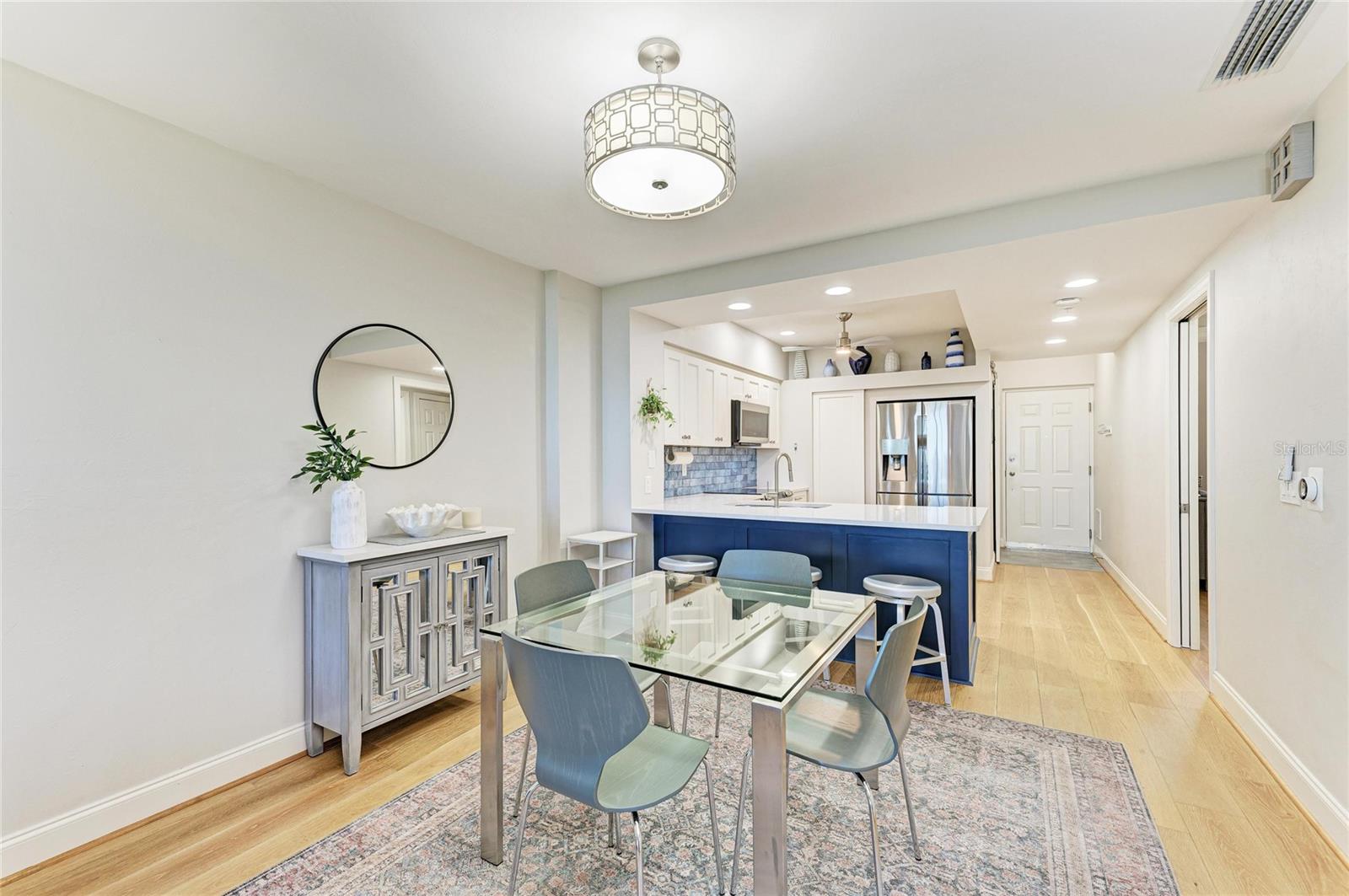 Image 5 of 40 For 3191 Matecumbe Key Road 307