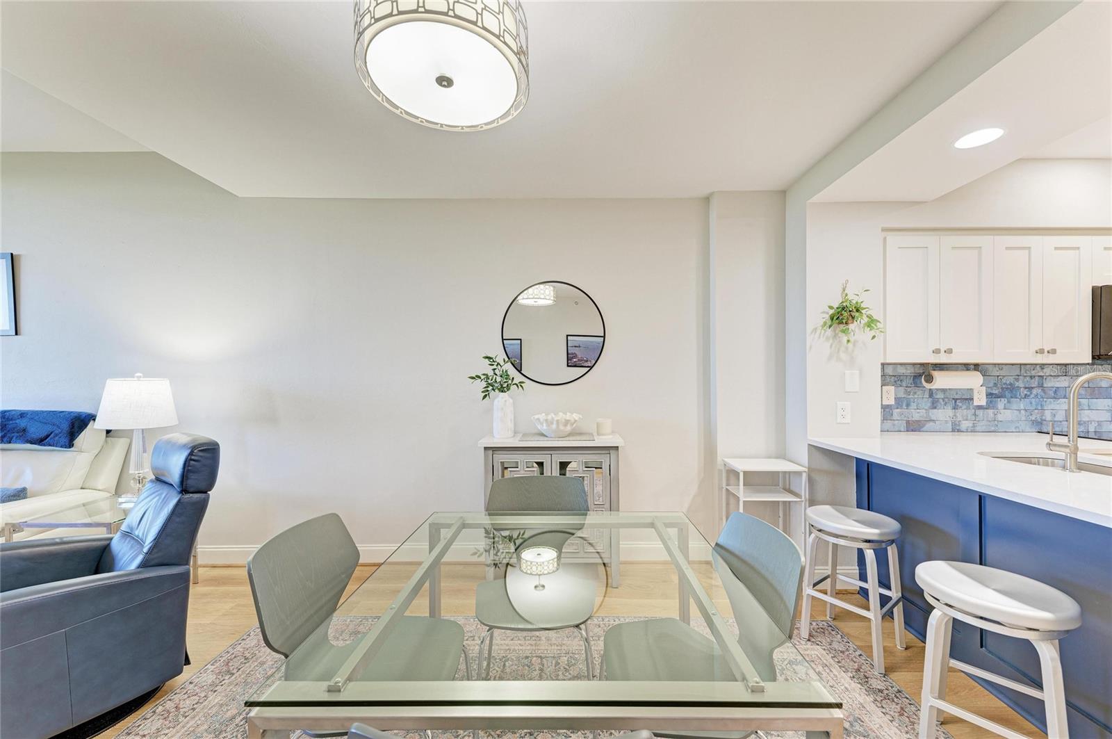 Image 9 of 40 For 3191 Matecumbe Key Road 307