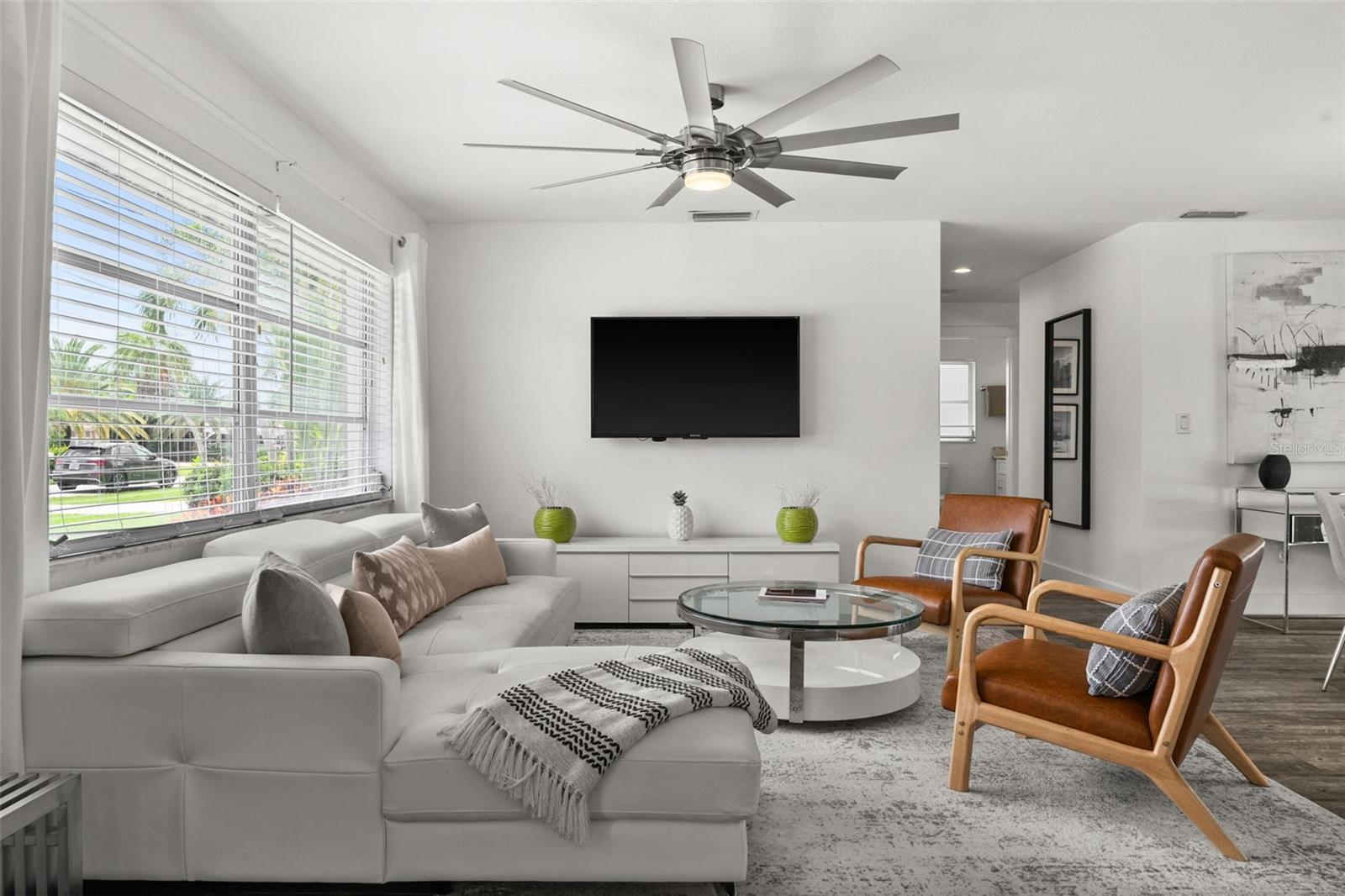 Image 14 of 49 For 5122 3rd Avenue