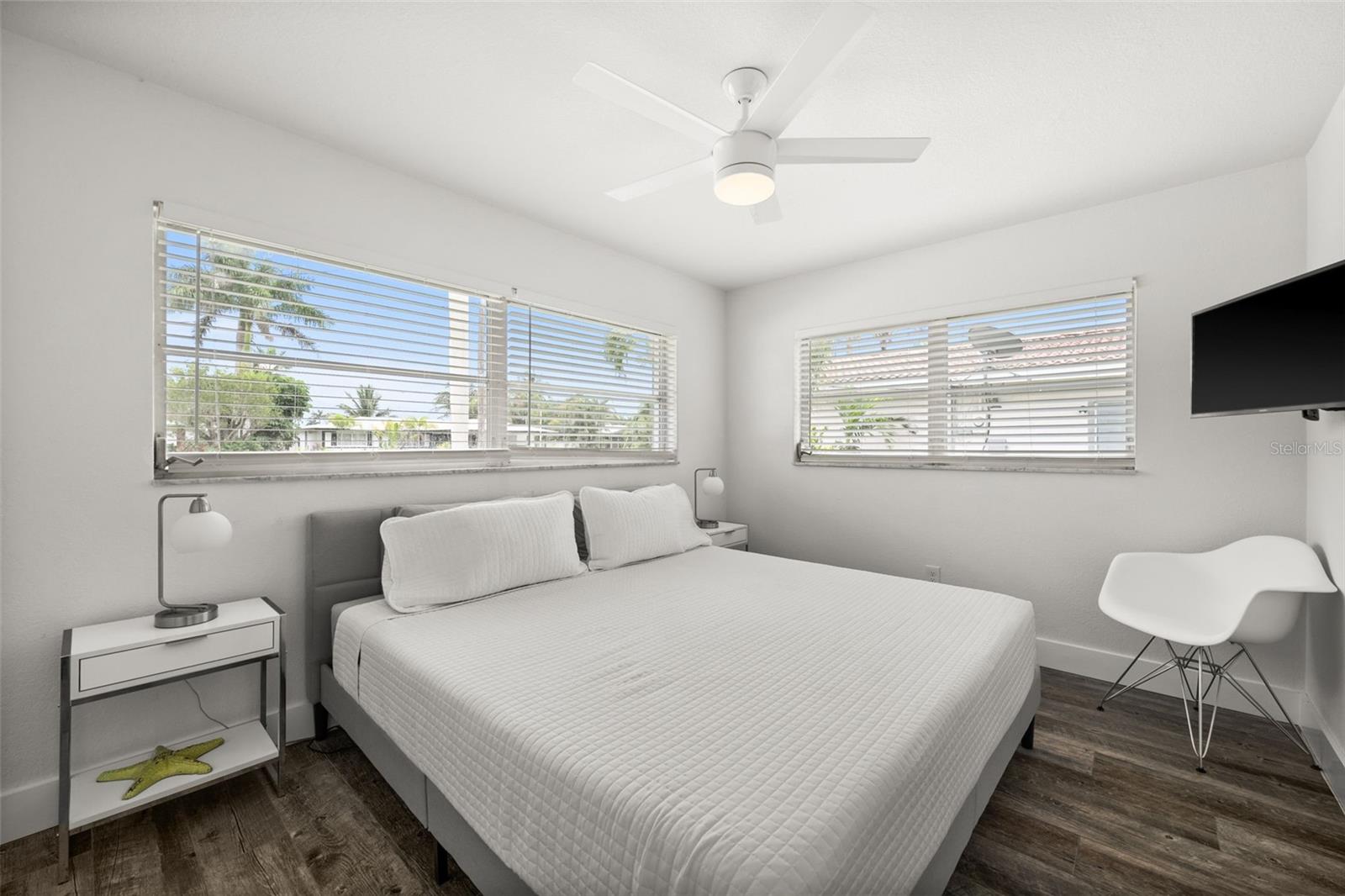 Image 20 of 49 For 5122 3rd Avenue