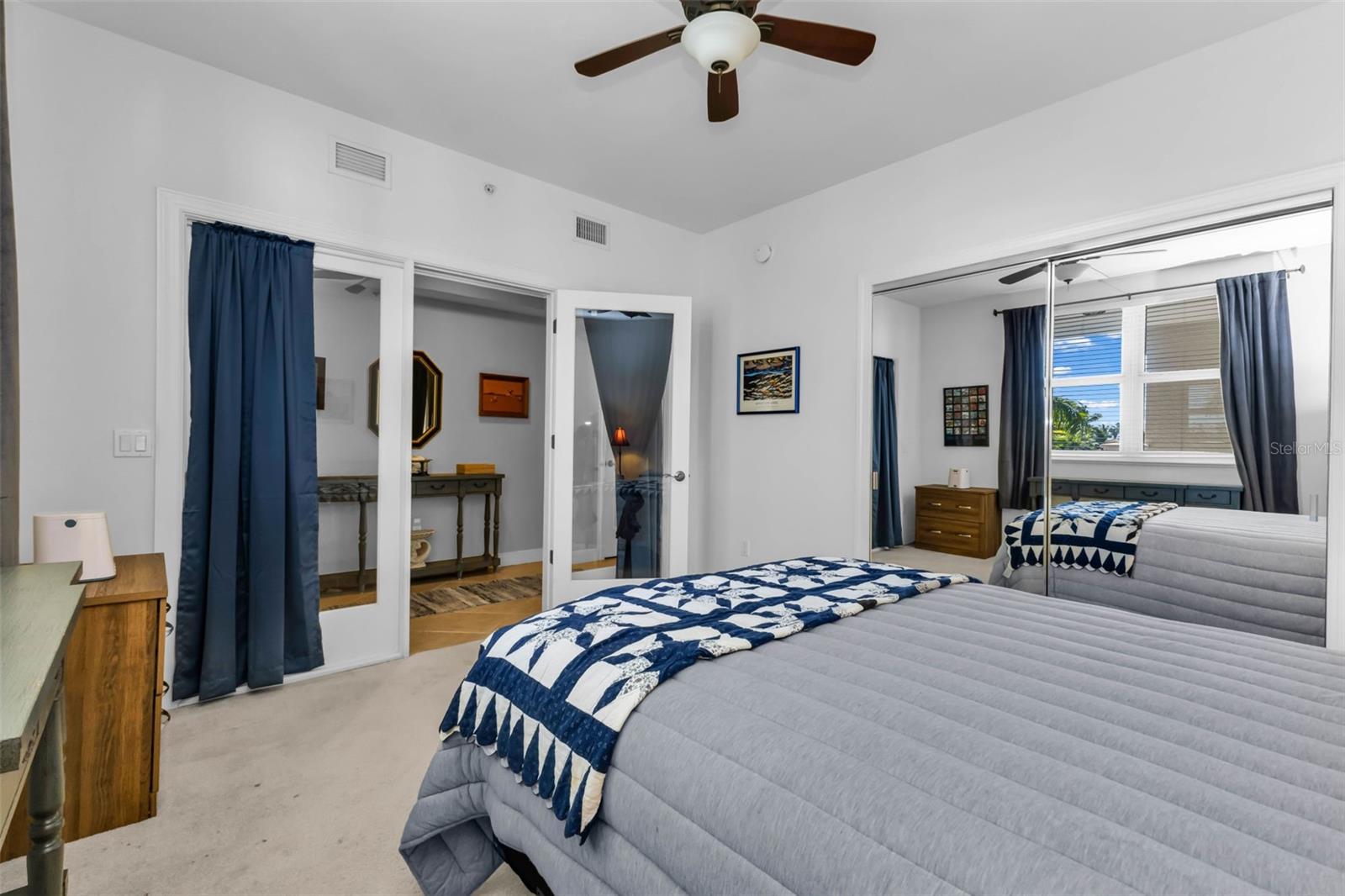 Image 27 of 78 For 3333 Sunset Key Circle 204