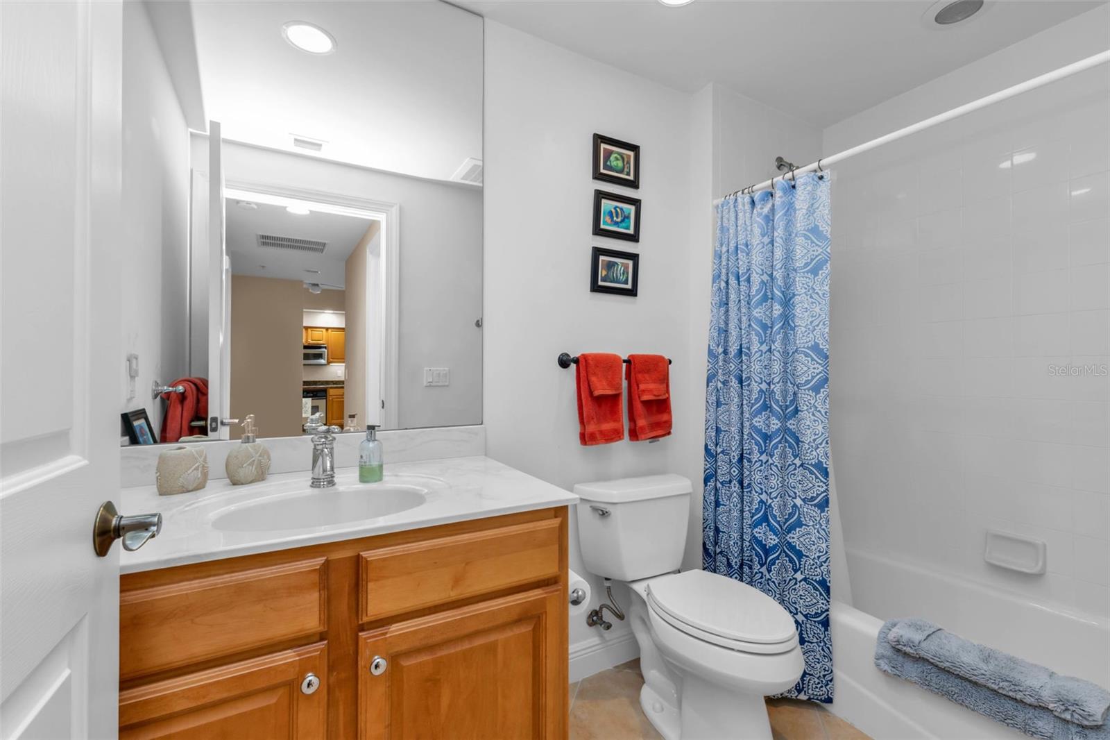 Image 29 of 78 For 3333 Sunset Key Circle 204