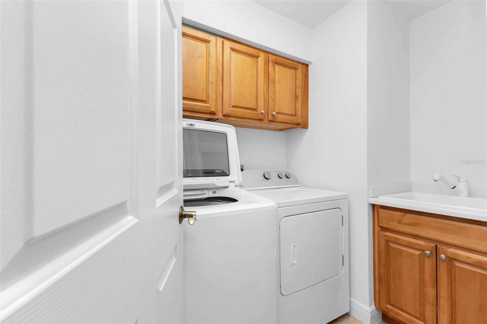 Image 30 of 78 For 3333 Sunset Key Circle 204