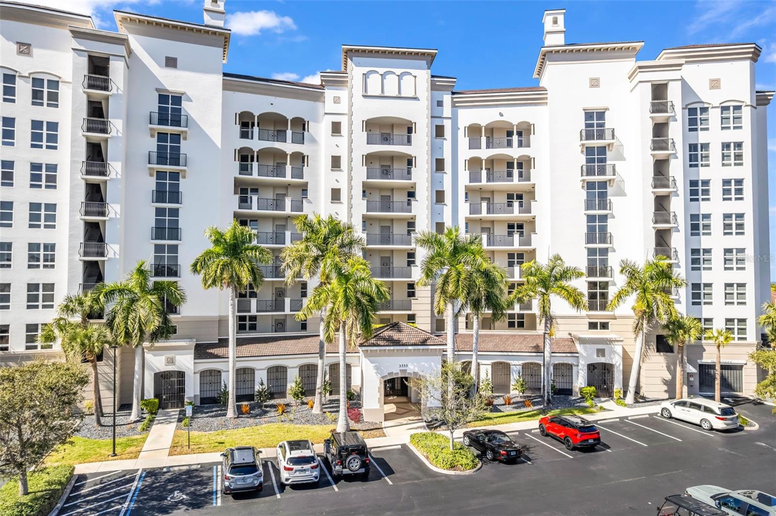 Image 32 of 78 For 3333 Sunset Key Circle 204