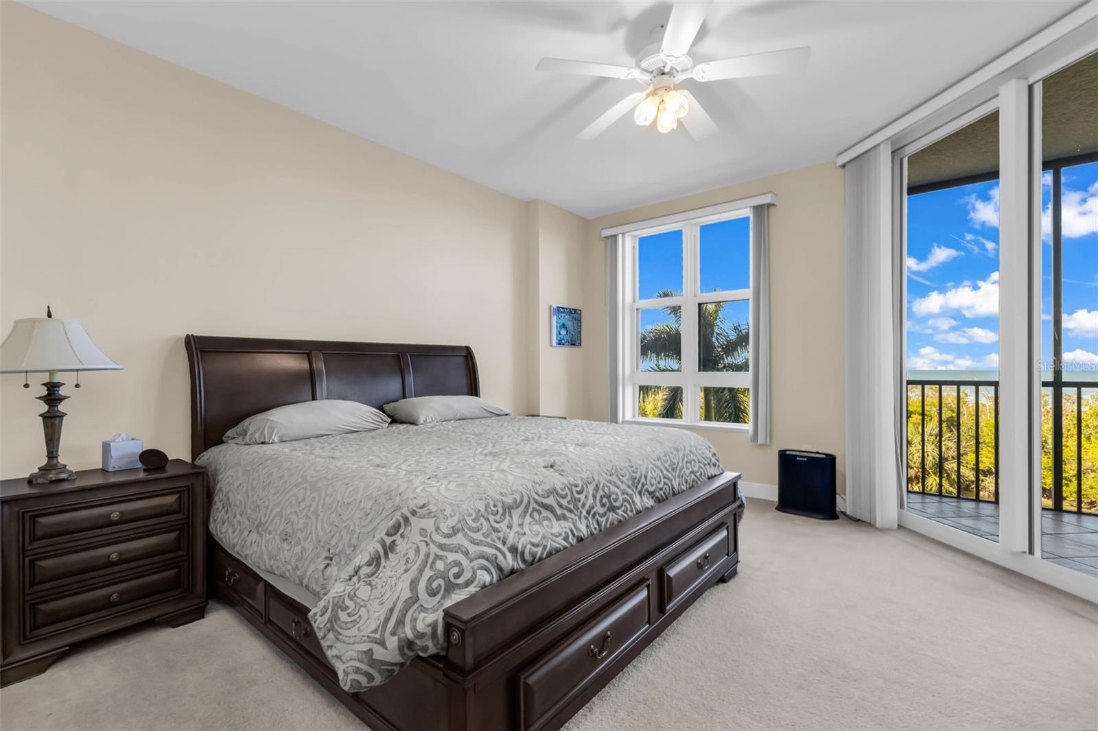 Image 52 of 78 For 3333 Sunset Key Circle 204