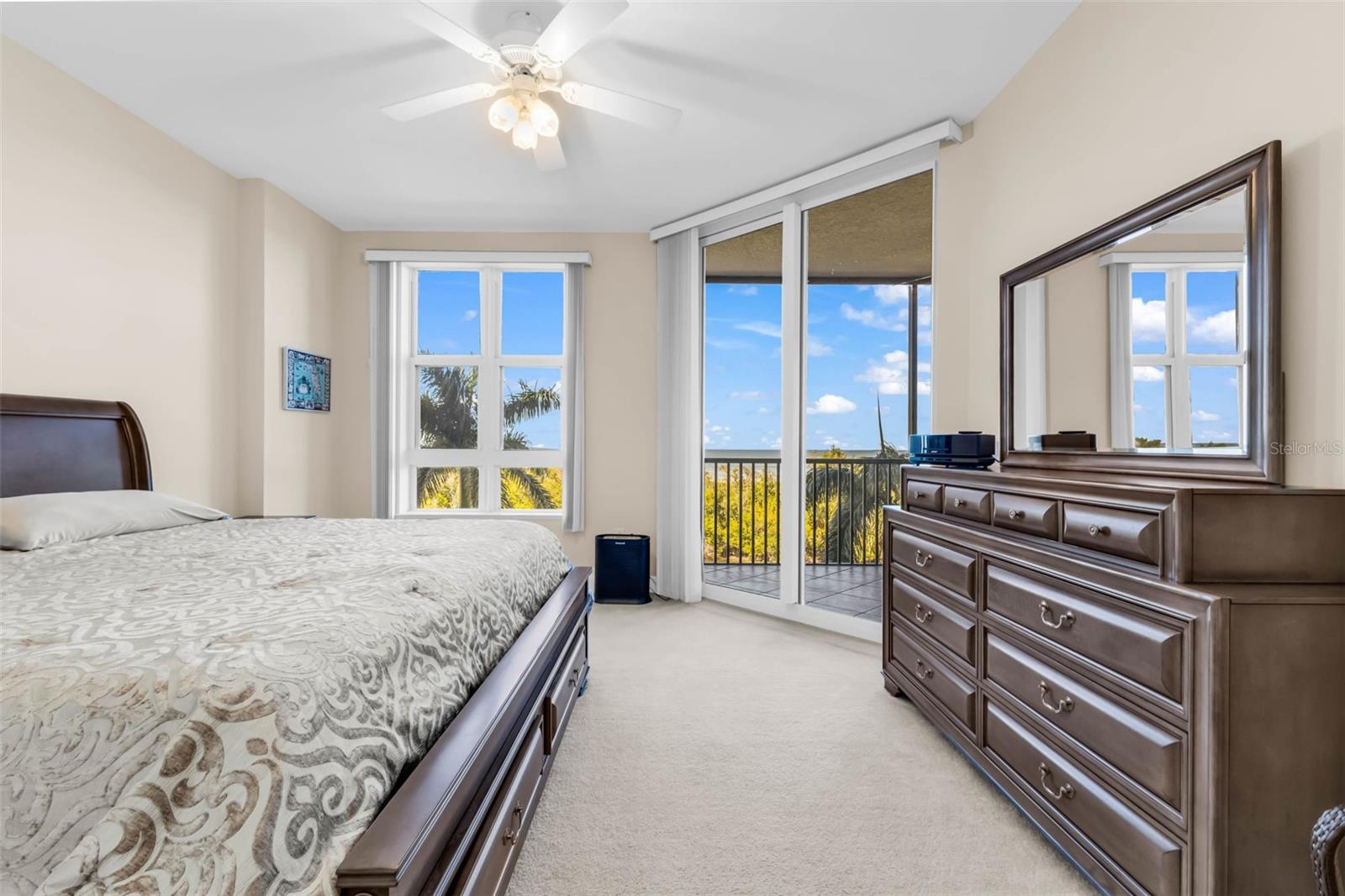 Image 53 of 78 For 3333 Sunset Key Circle 204