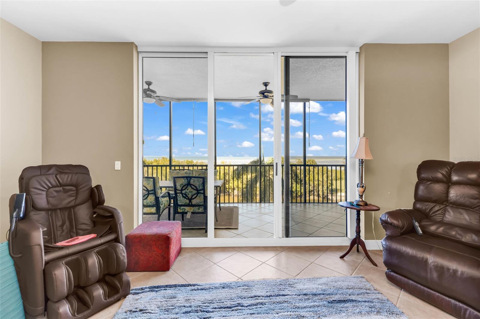 Image 55 of 78 For 3333 Sunset Key Circle 204