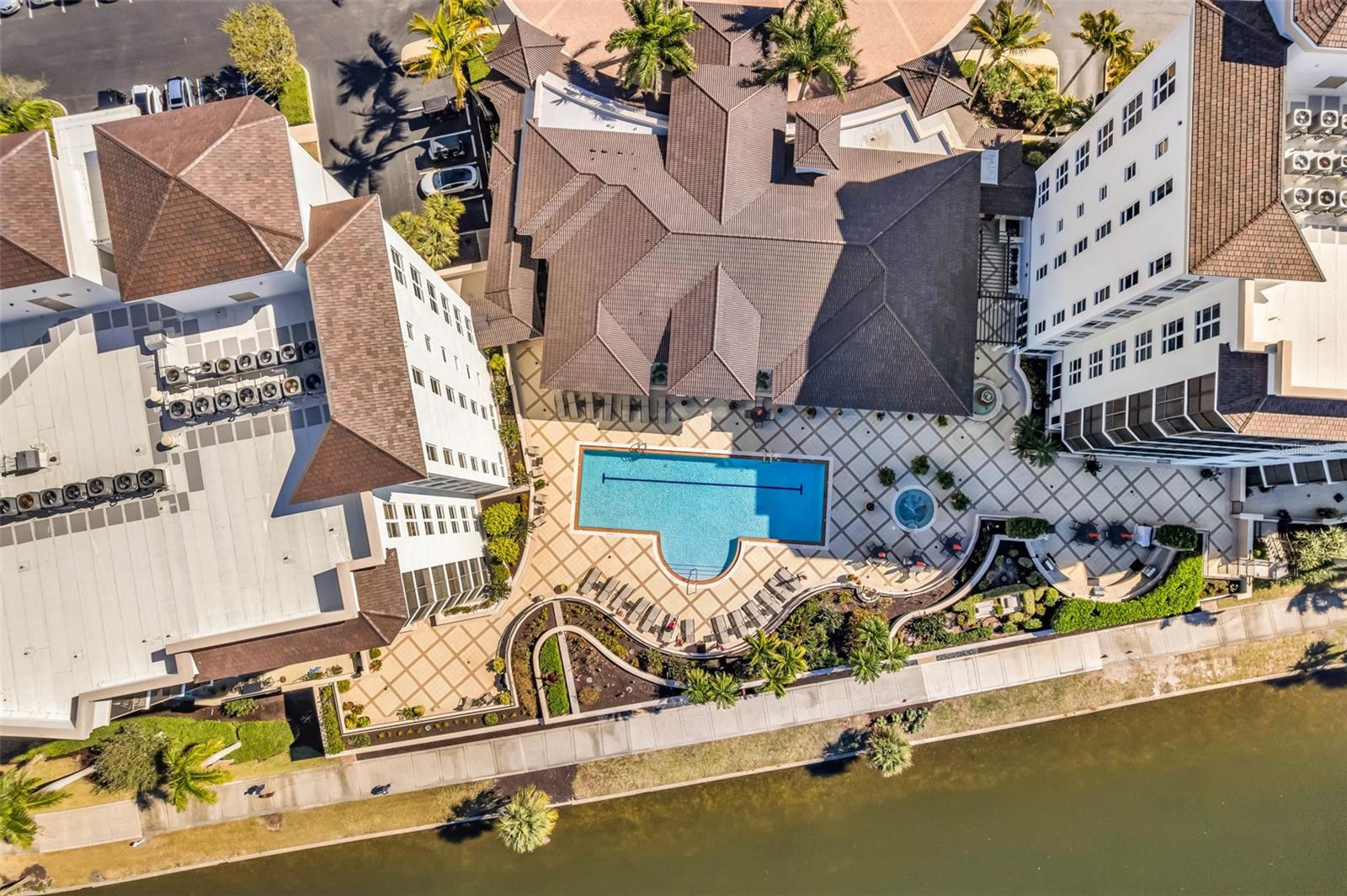 Image 73 of 78 For 3333 Sunset Key Circle 204