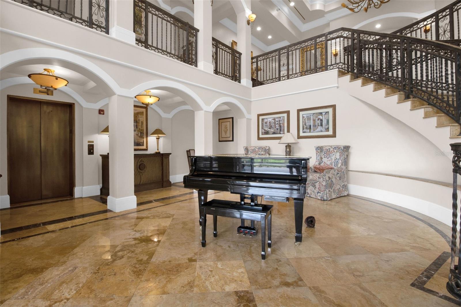 Image 9 of 78 For 3333 Sunset Key Circle 204